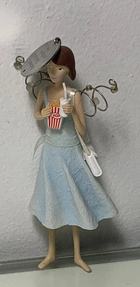 Hallmark Keepsake Aunt Angel Christmas Ornament image indicator(2)