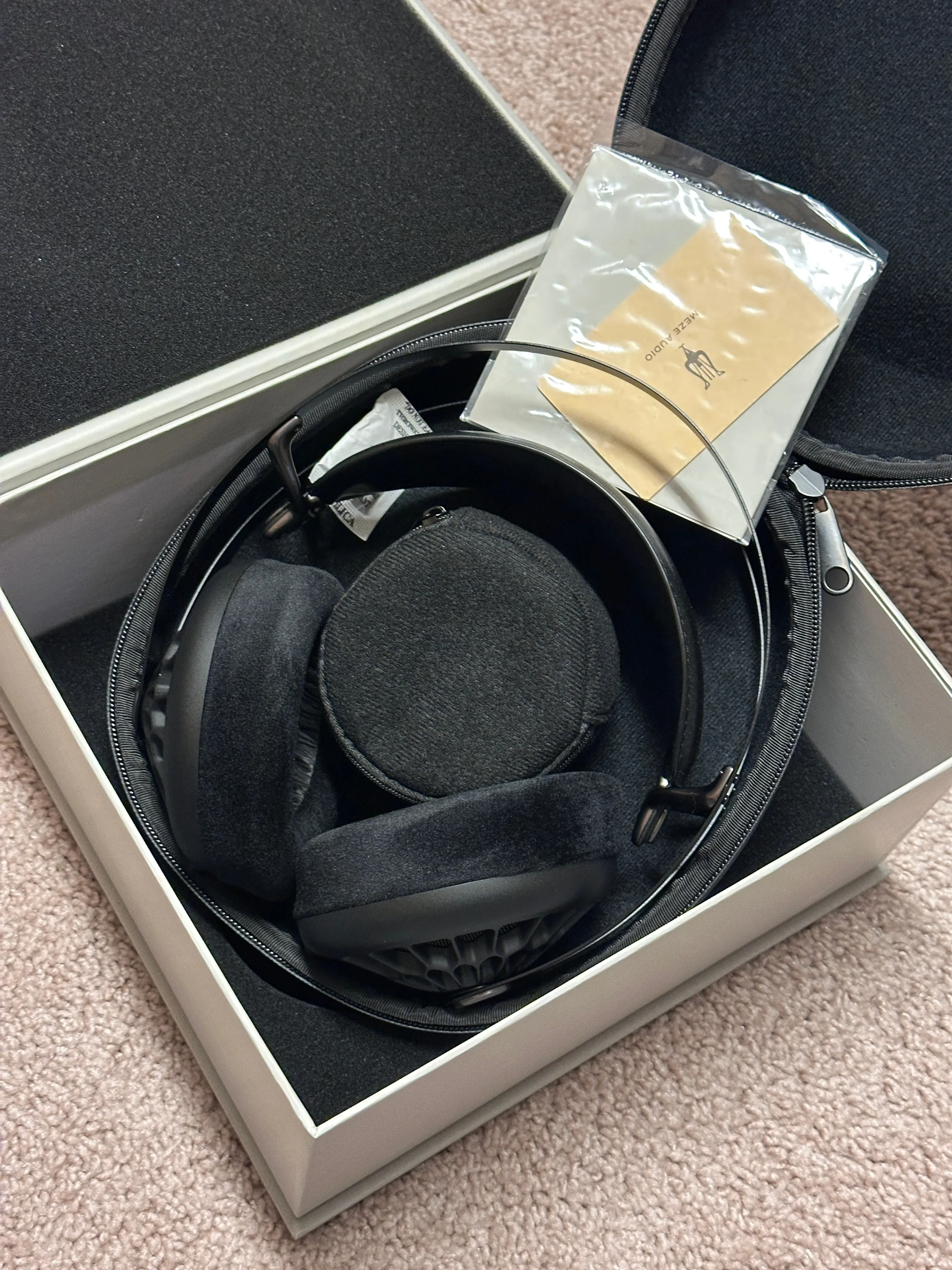 MEZE AUDIO 105AER Over-The-Ear Lightweight Audiophile Headphones image indicator(2)