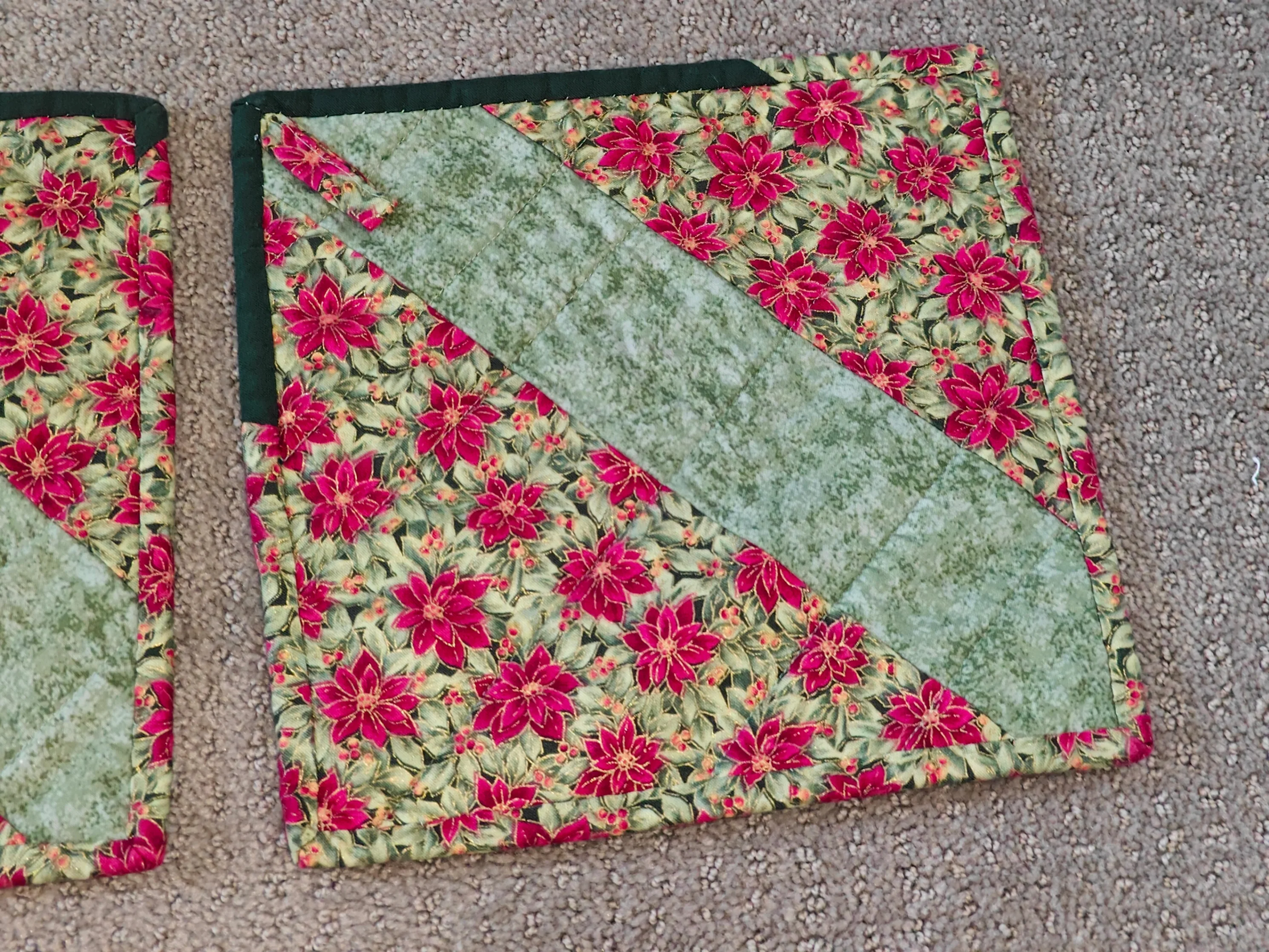 Fabric Placemats Coasters - Christmas Decoration Floral Set of 2 image indicator(6)