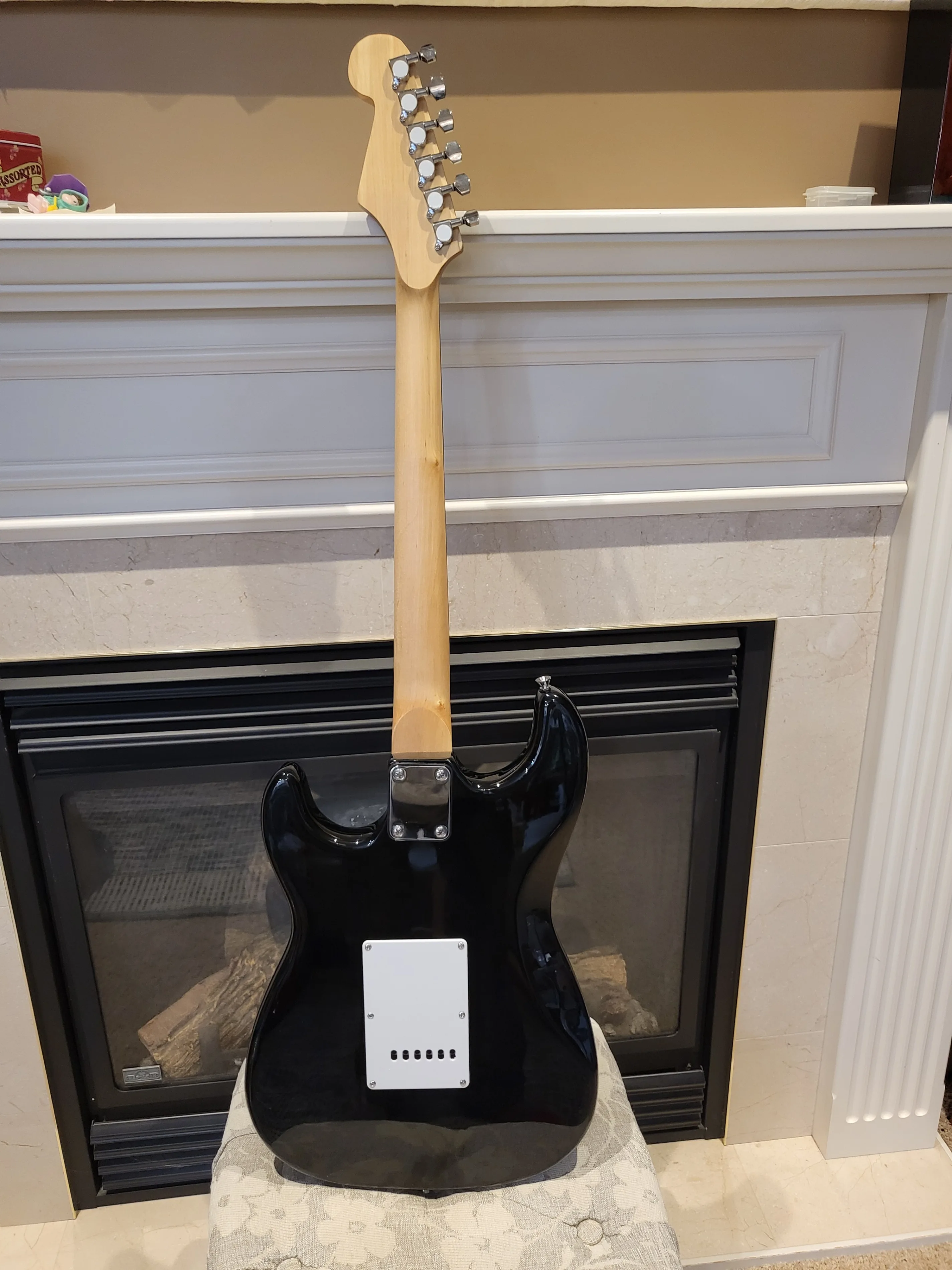 Brand new Electric Guitar Solid Body Beginners/Students – BK image indicator(5)