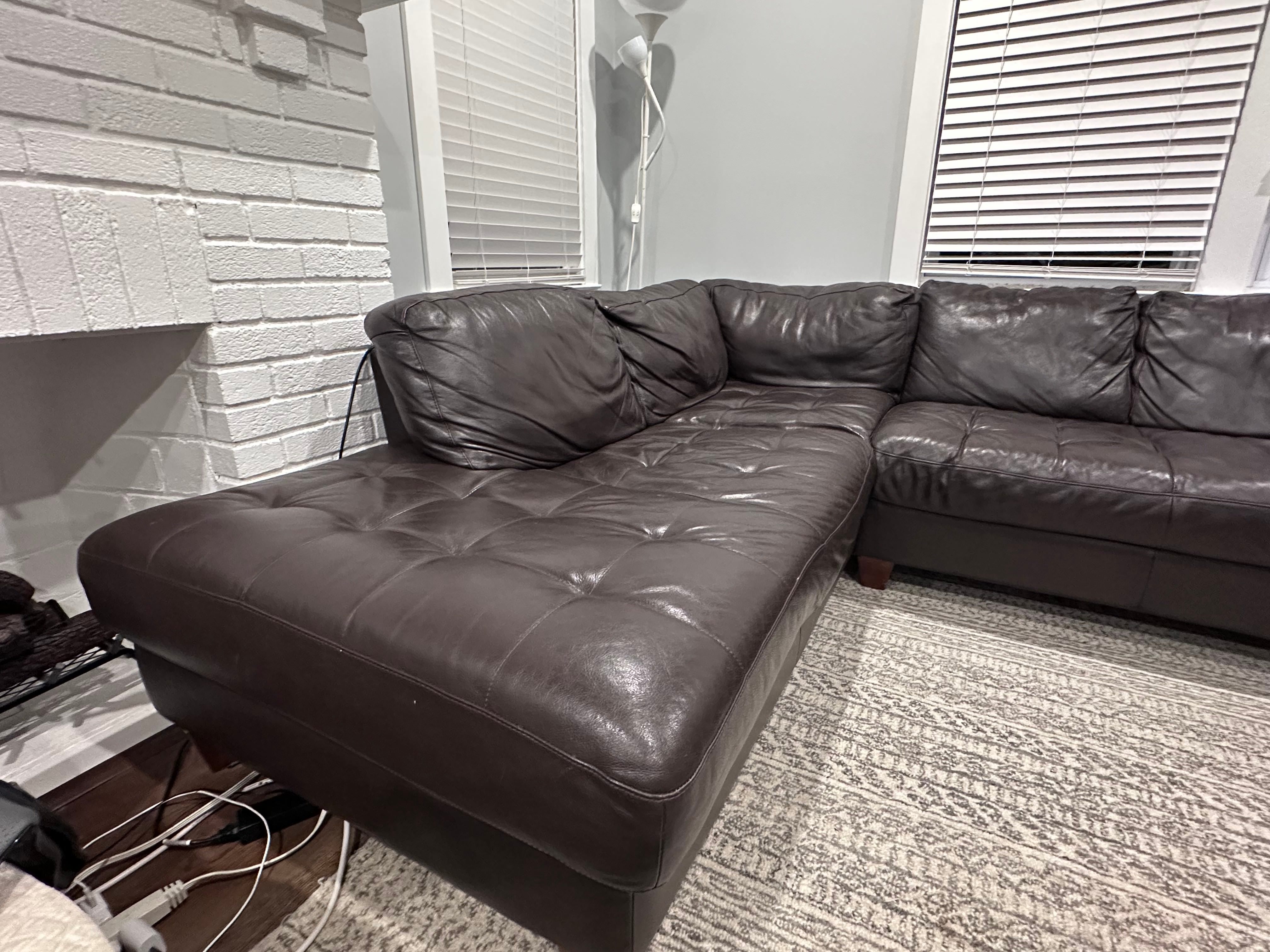 L-Shaped Leather Sofa - photo 2