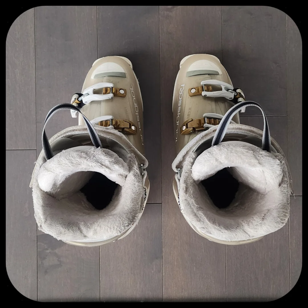 ROSSIGNOL Xena 10 Womens Ski Boot (Mondo SIZE 24 - 24.5) image indicator(4)