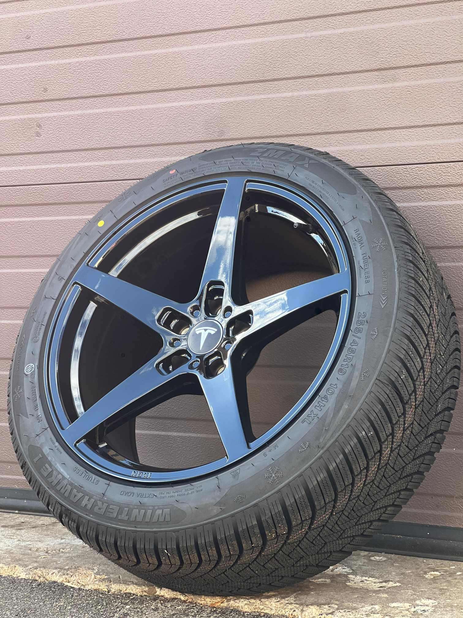 NEW 19”IKON rims(5x114)+255/45/R19 snows- TESLA Model Y