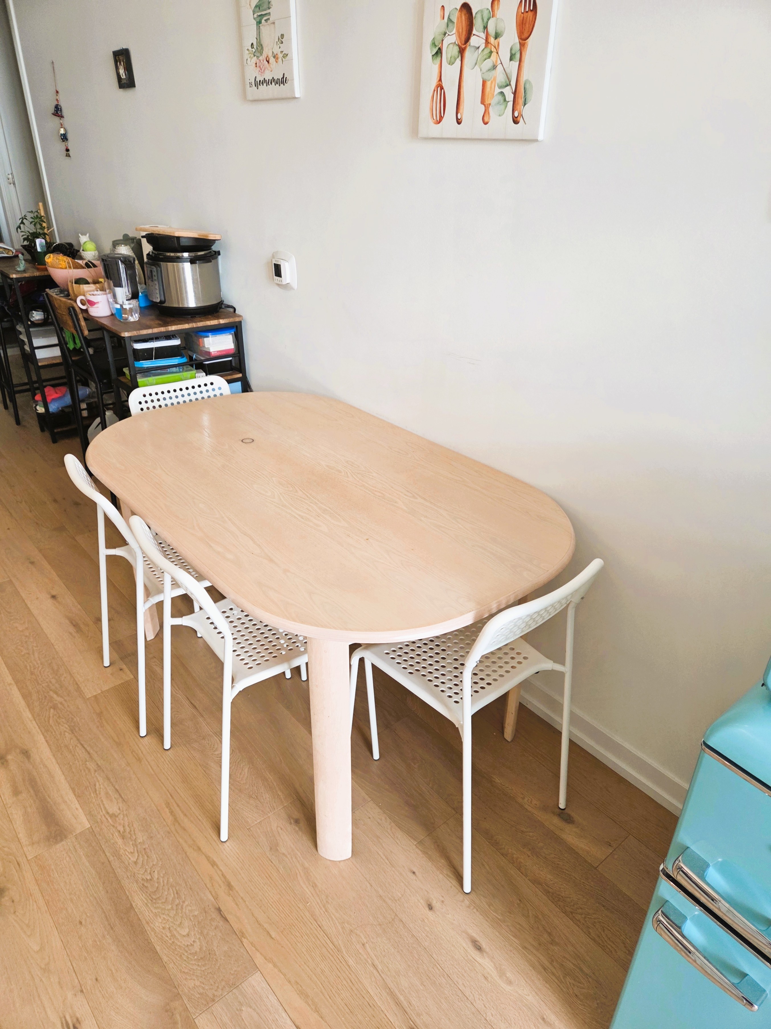 Wooden dining table 4-6 people and 4 ikea adde chairs - photo 2