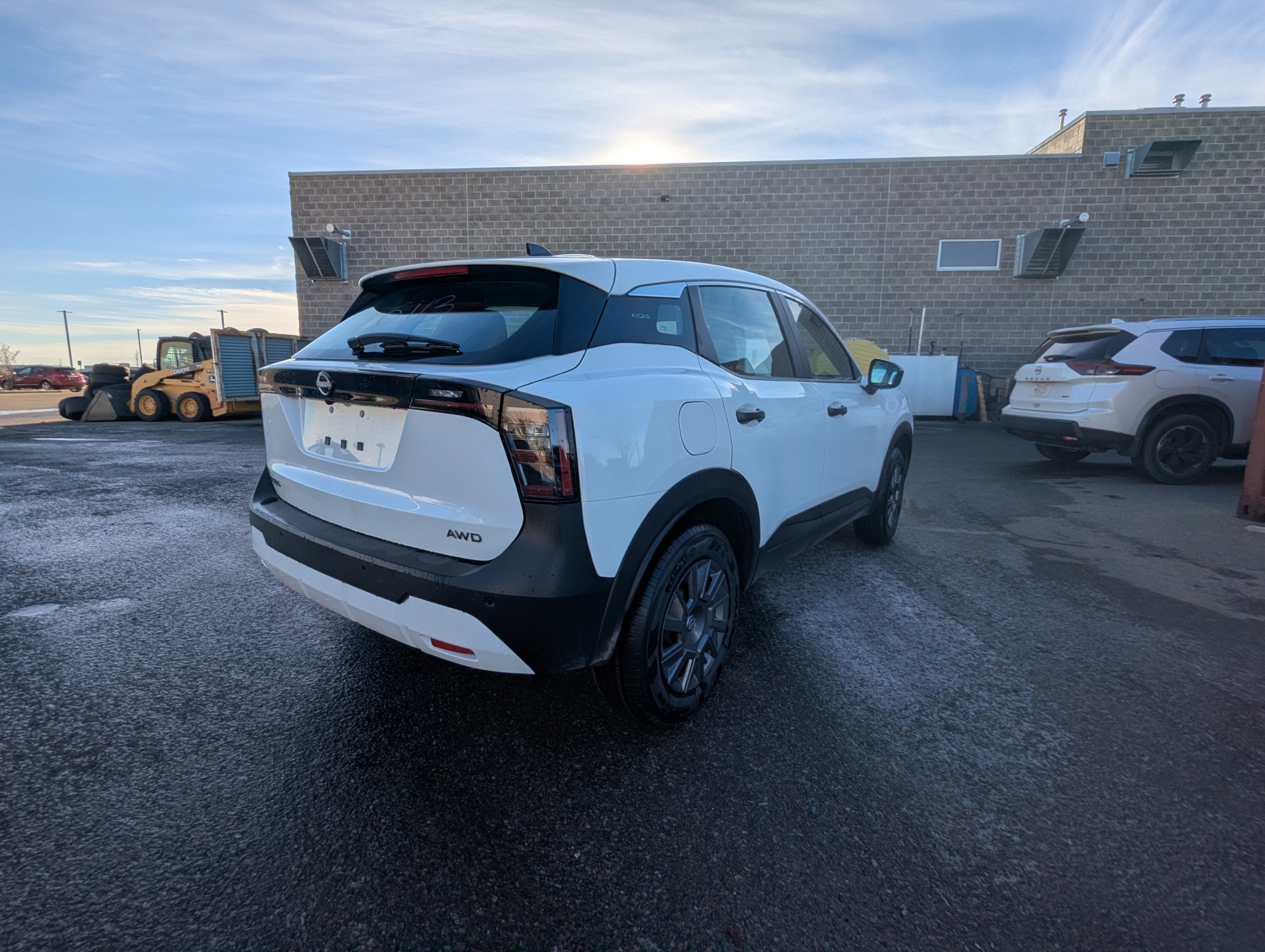 2026 Nissan Kicks S - photo 3