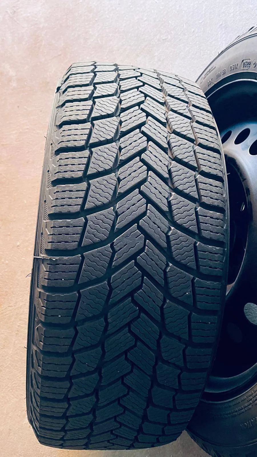 4 Michelin Xice snow winter tire on steel rim. 215/50 R17 image indicator(7)