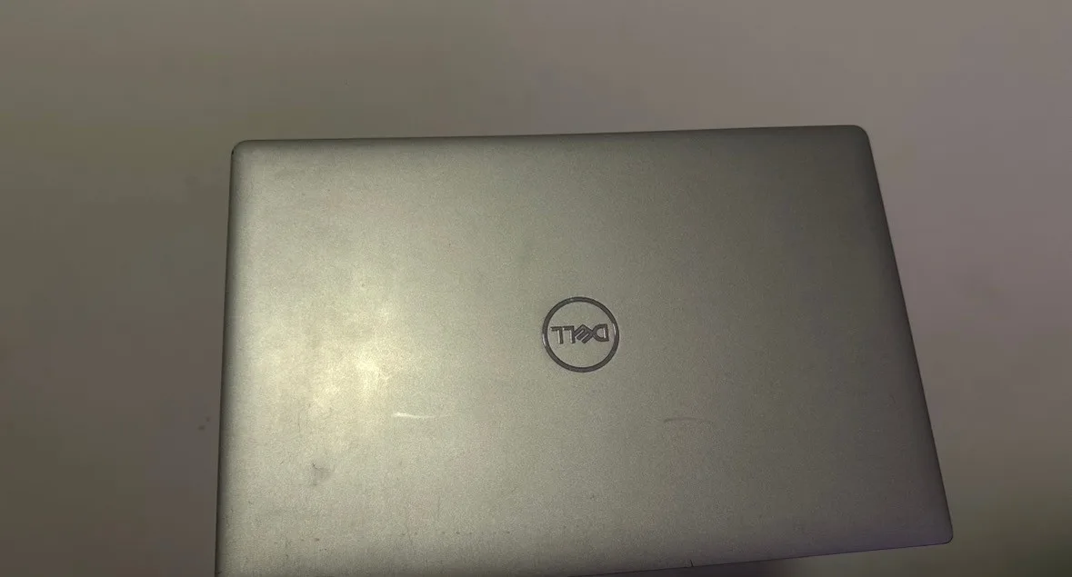 DELL LATITUDE 5521 Laptop - i7 vPRO, 32GB RAM, 256GB image indicator(2)