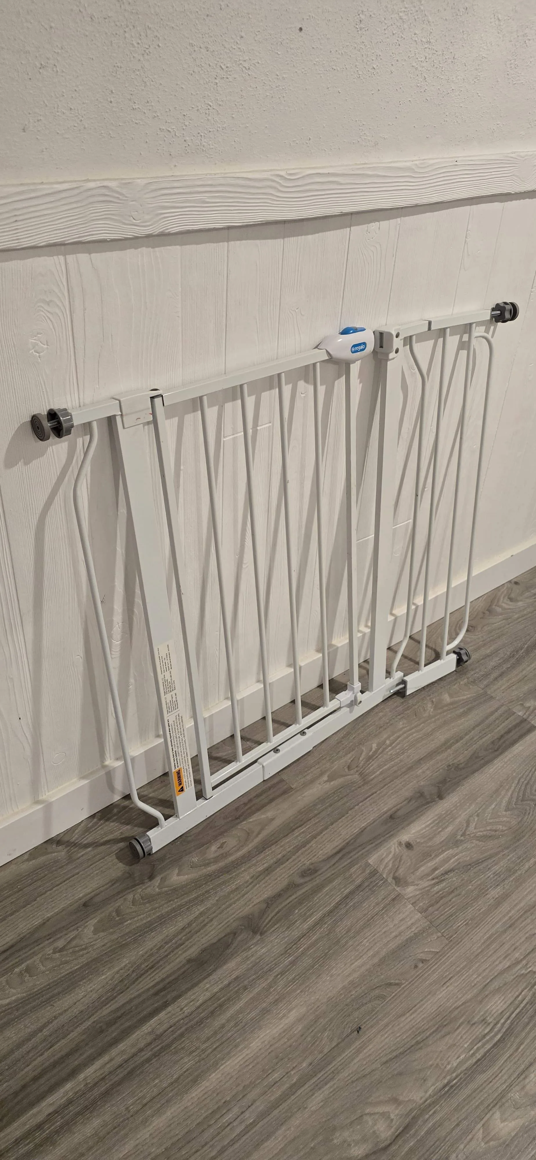 Regalo Extra Wide Baby Gate, LIKE NEW