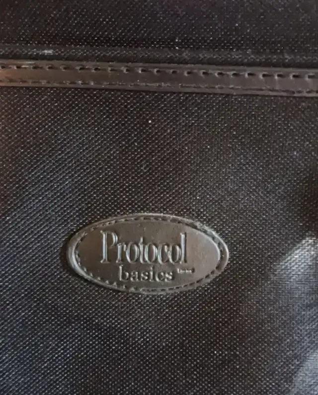 Protocol Basics Black 22" x 14" x 8" Luggage/Suitcase On Wheels - photo 2