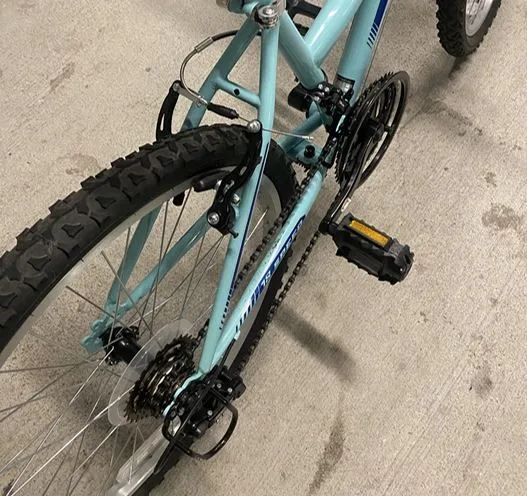 24″ Bike – 18-Speed Shifters, Front Suspension (Used Once) image indicator(3)