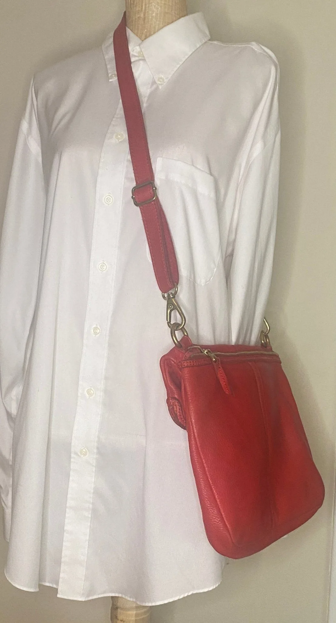 Fossil Erin Crossbody Convertible Red Leather Purse image indicator(4)