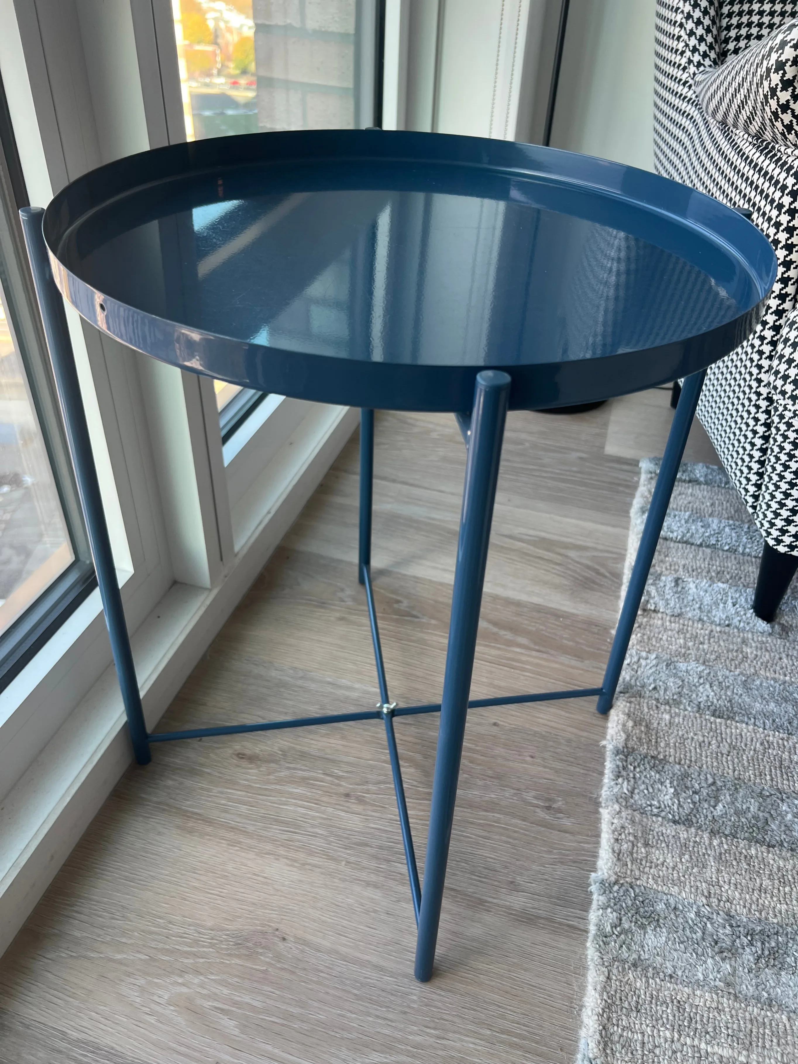 Tray table, Blue thumbnail