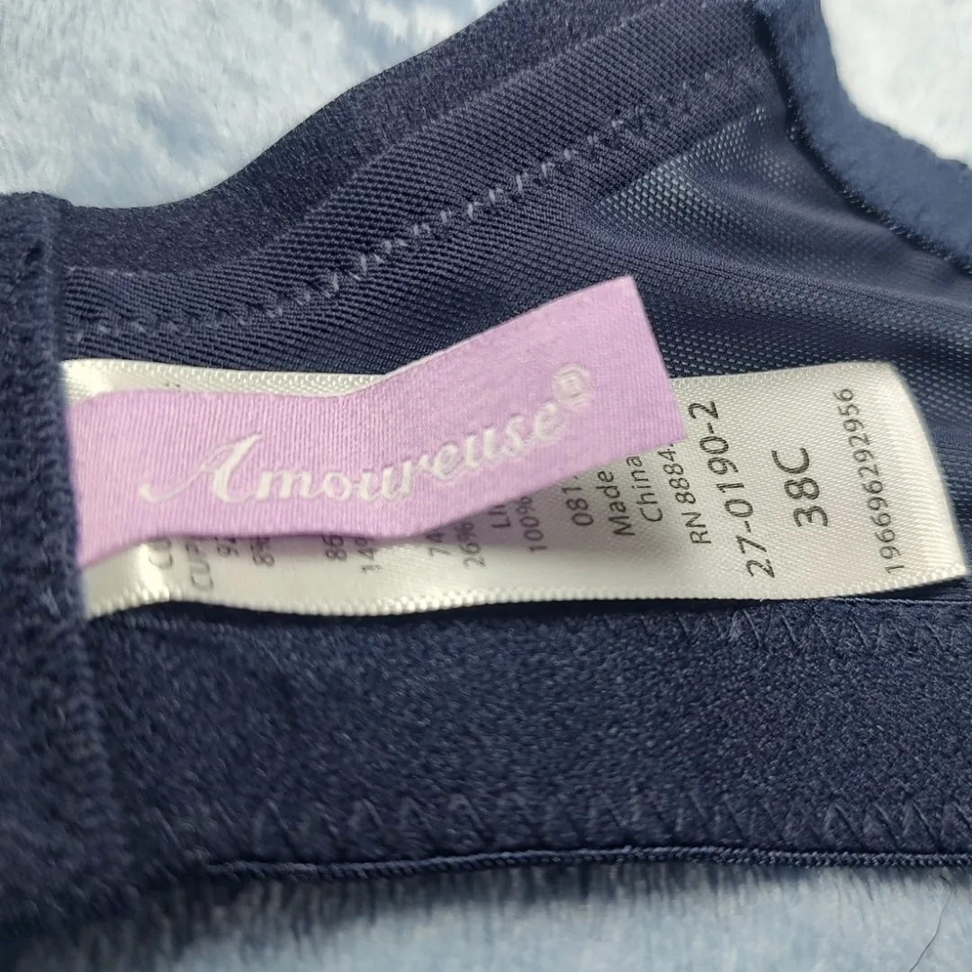 Amoureuse Lace-Trim Underwire 38C Bra image indicator(9)