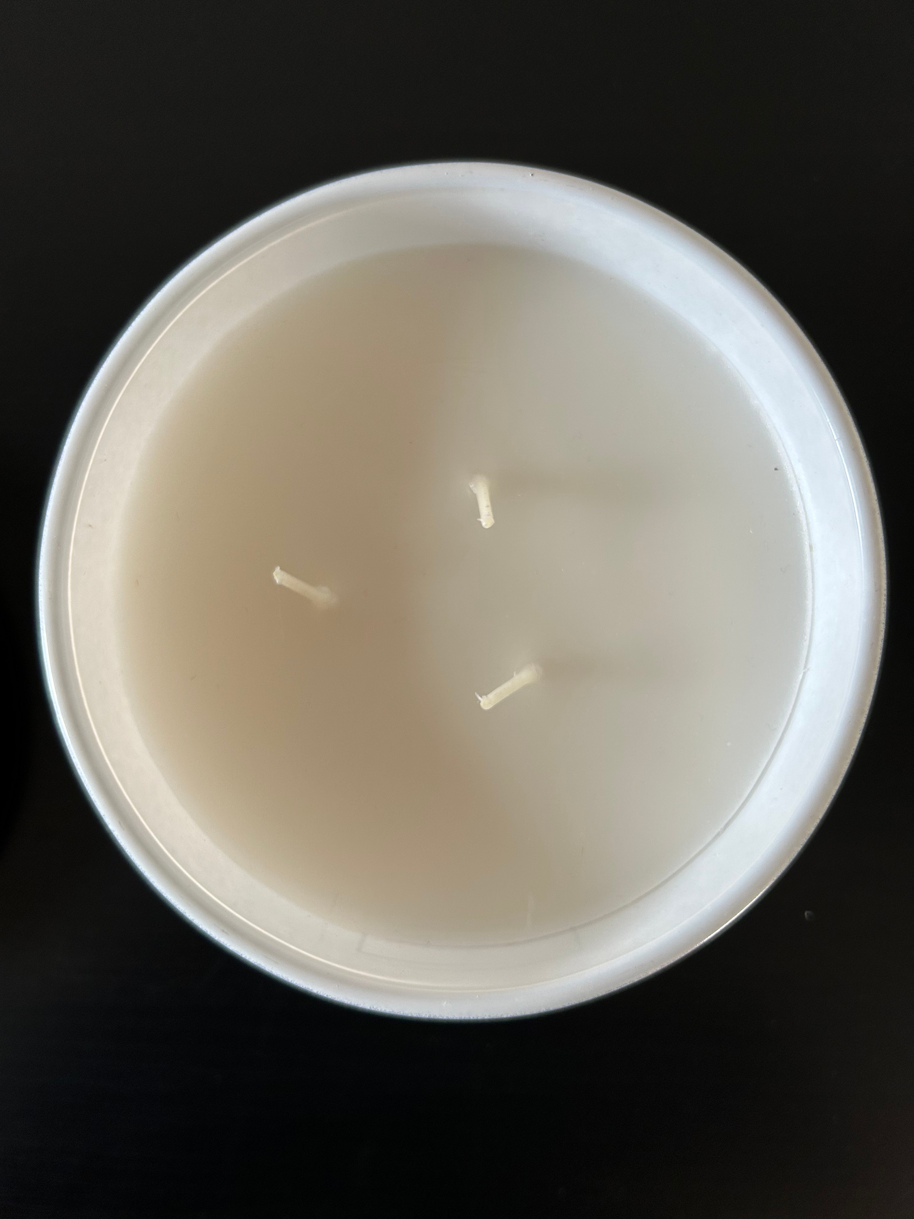 Wolf + Lamb | Shea & Oatmeal Candle - photo 2