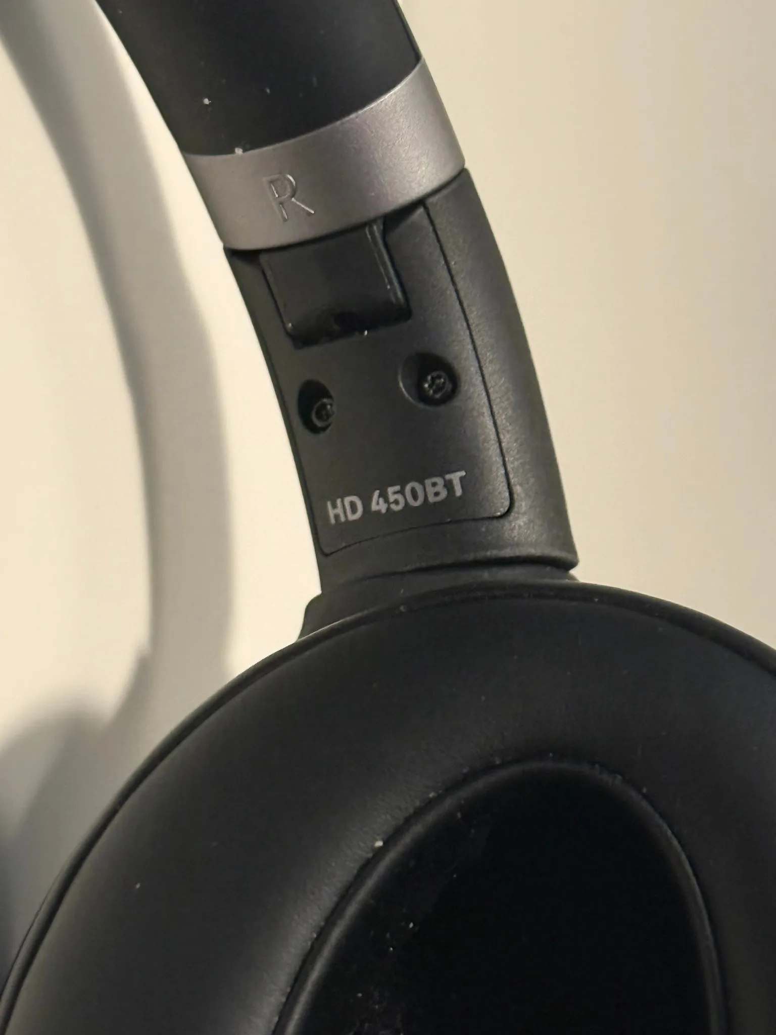 Sennheiser HD 450BT Wireless Headphones image indicator(4)