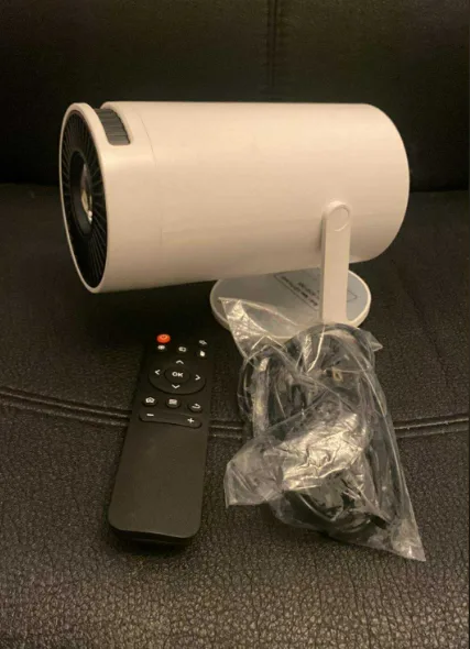 LCD Mini Projector thumbnail