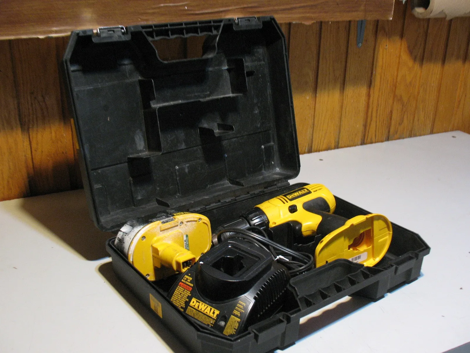 DeWalt 18 Volt Drill Package image indicator(8)