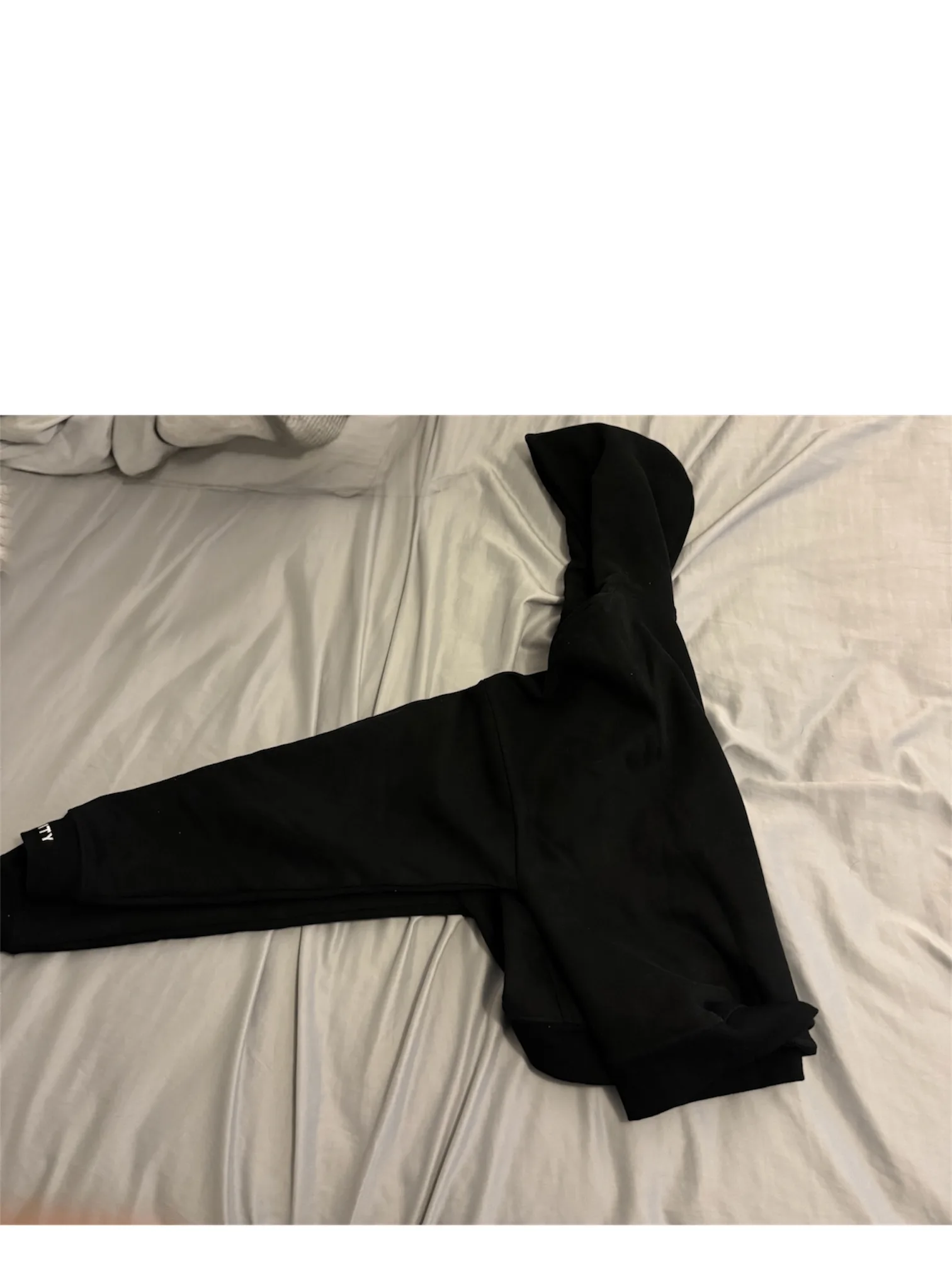 Serenity Cropped Zip-Up Hoodie (Medium) – Black image indicator(4)