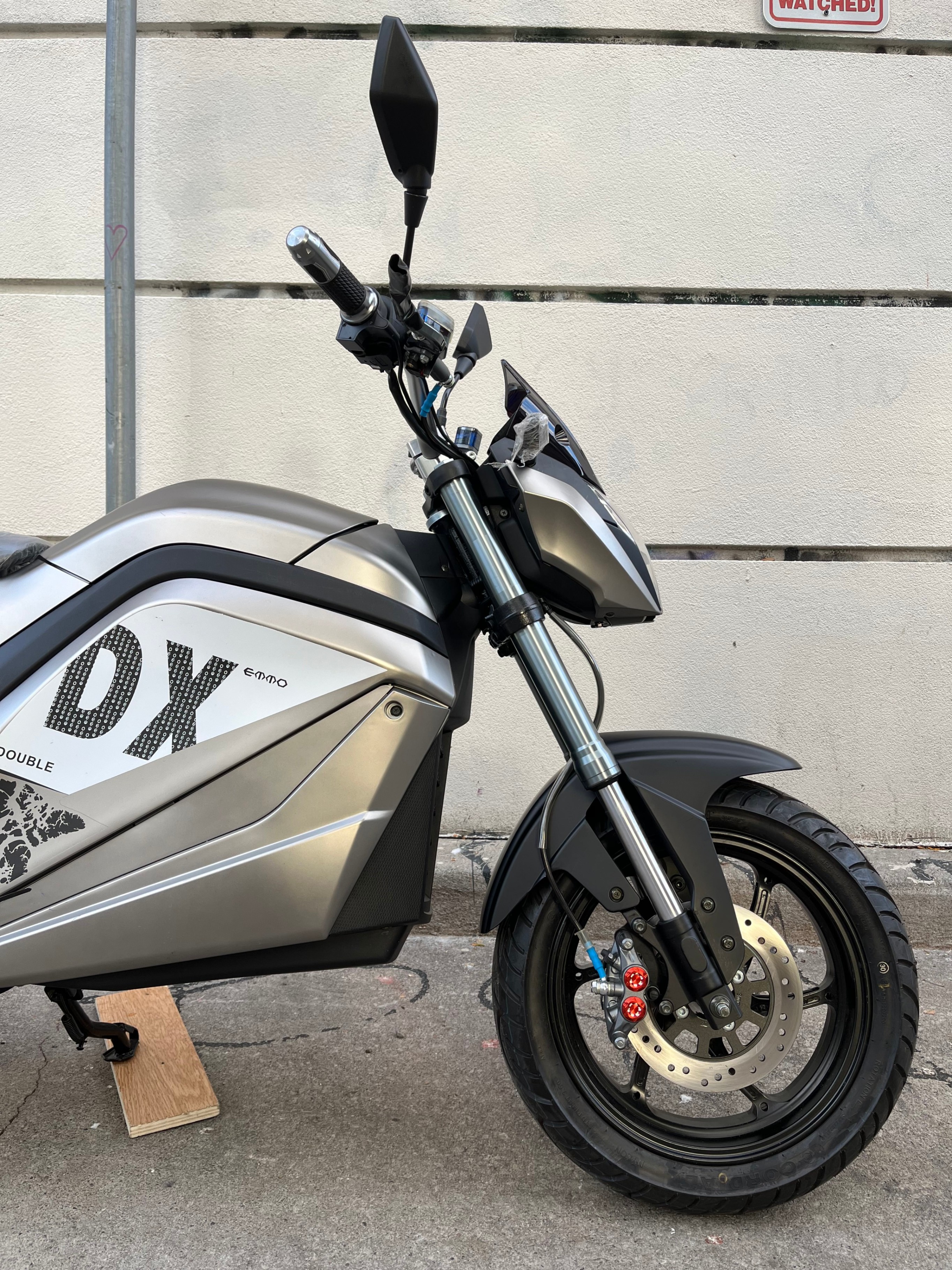 EMMO DX Electric Motorcycle | Showroom Demo / Full Warranty - photo 4