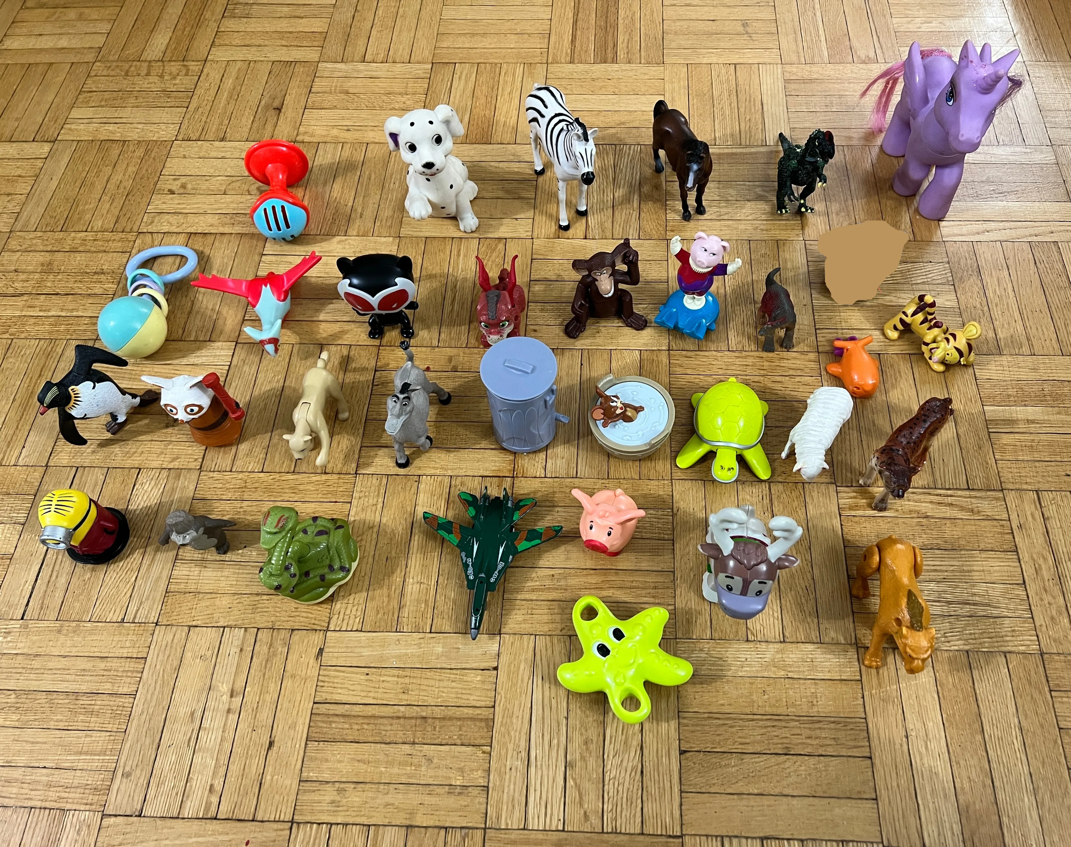 32 toys for kids / jouets pour enfants