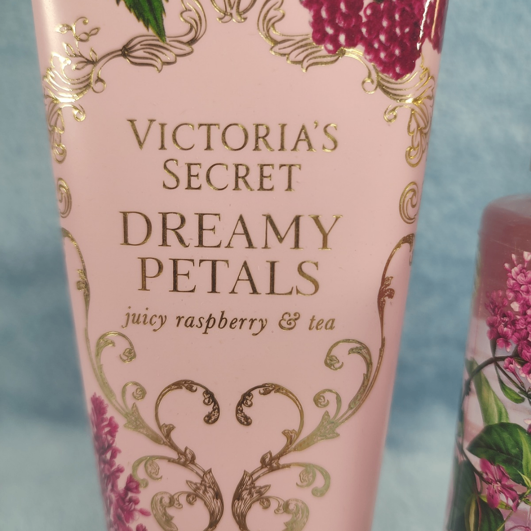 Victoria's Secret Dreamy Petals Body Lotion and Body Mist Set. - photo 3