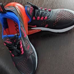 Women's Nike Air Max 270 - size 8.5 - Brand New - photo 4