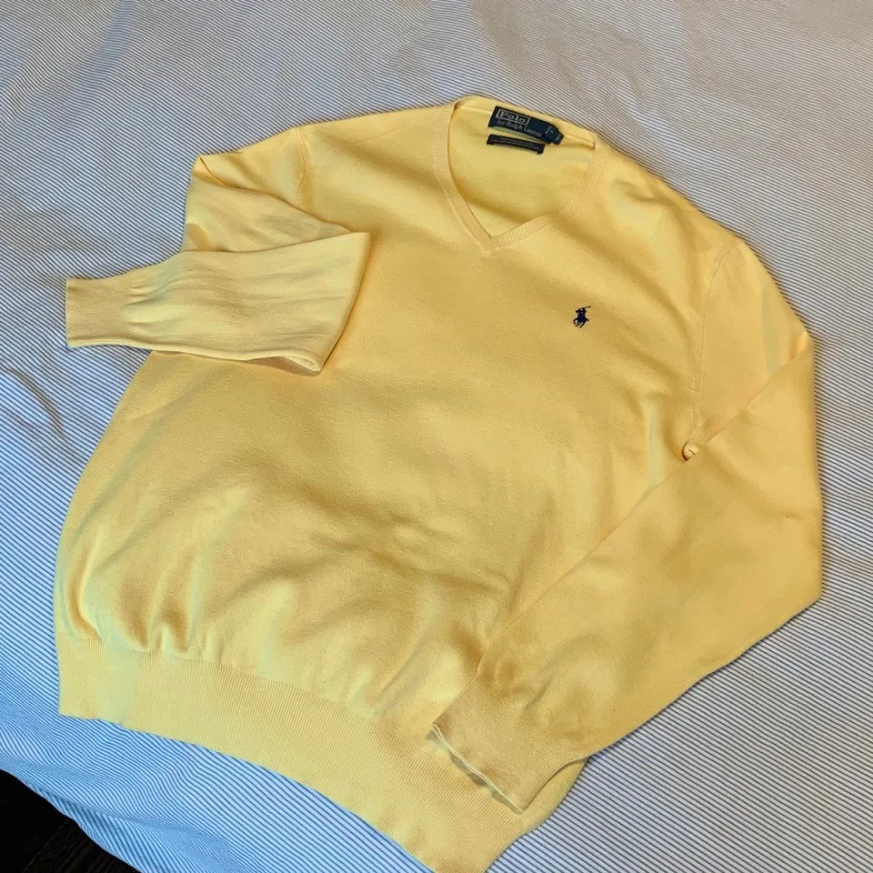 polo V-neck sweaters image indicator(2)