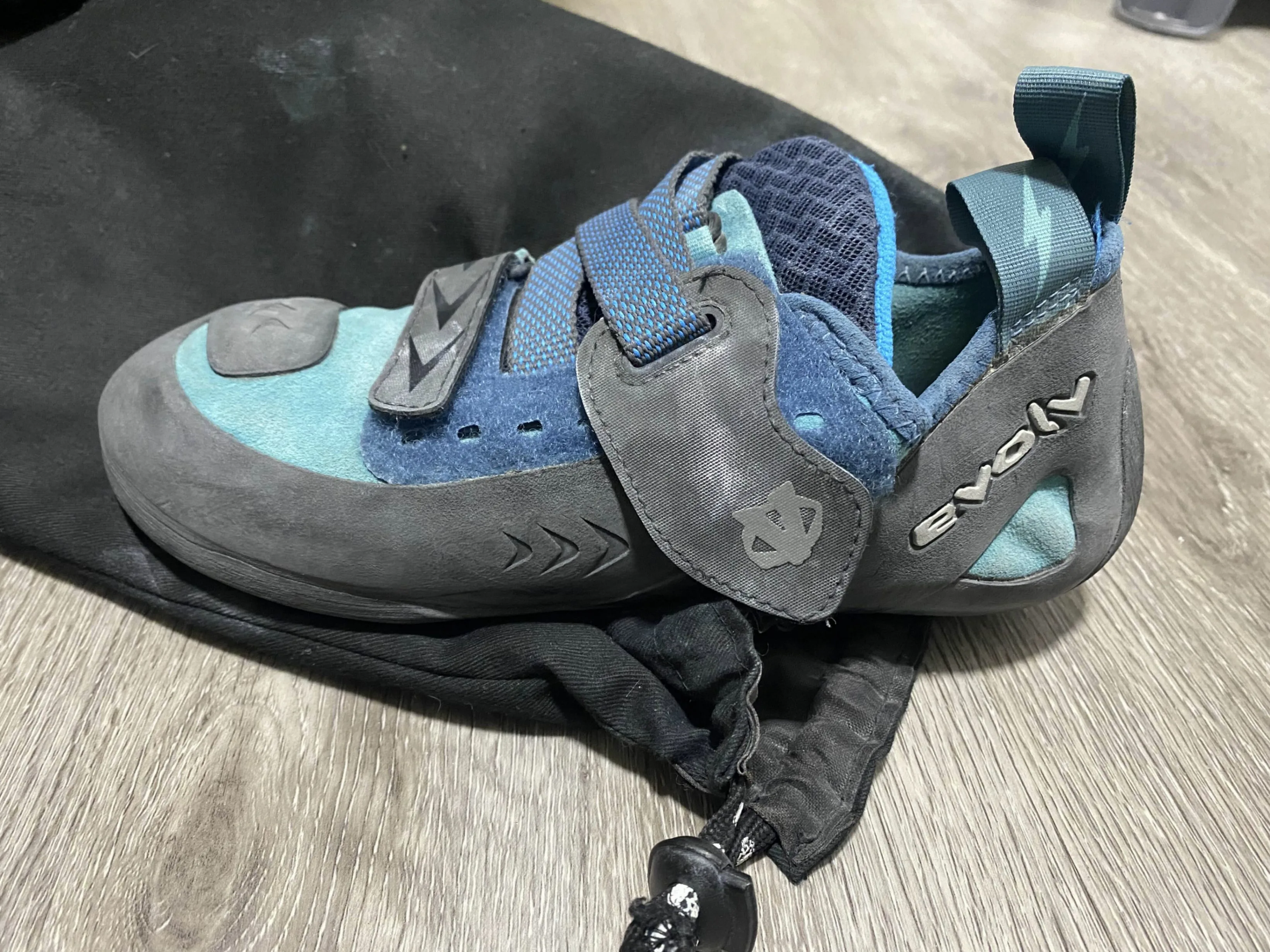 Evolv Rock Climbing Shoes image indicator(2)