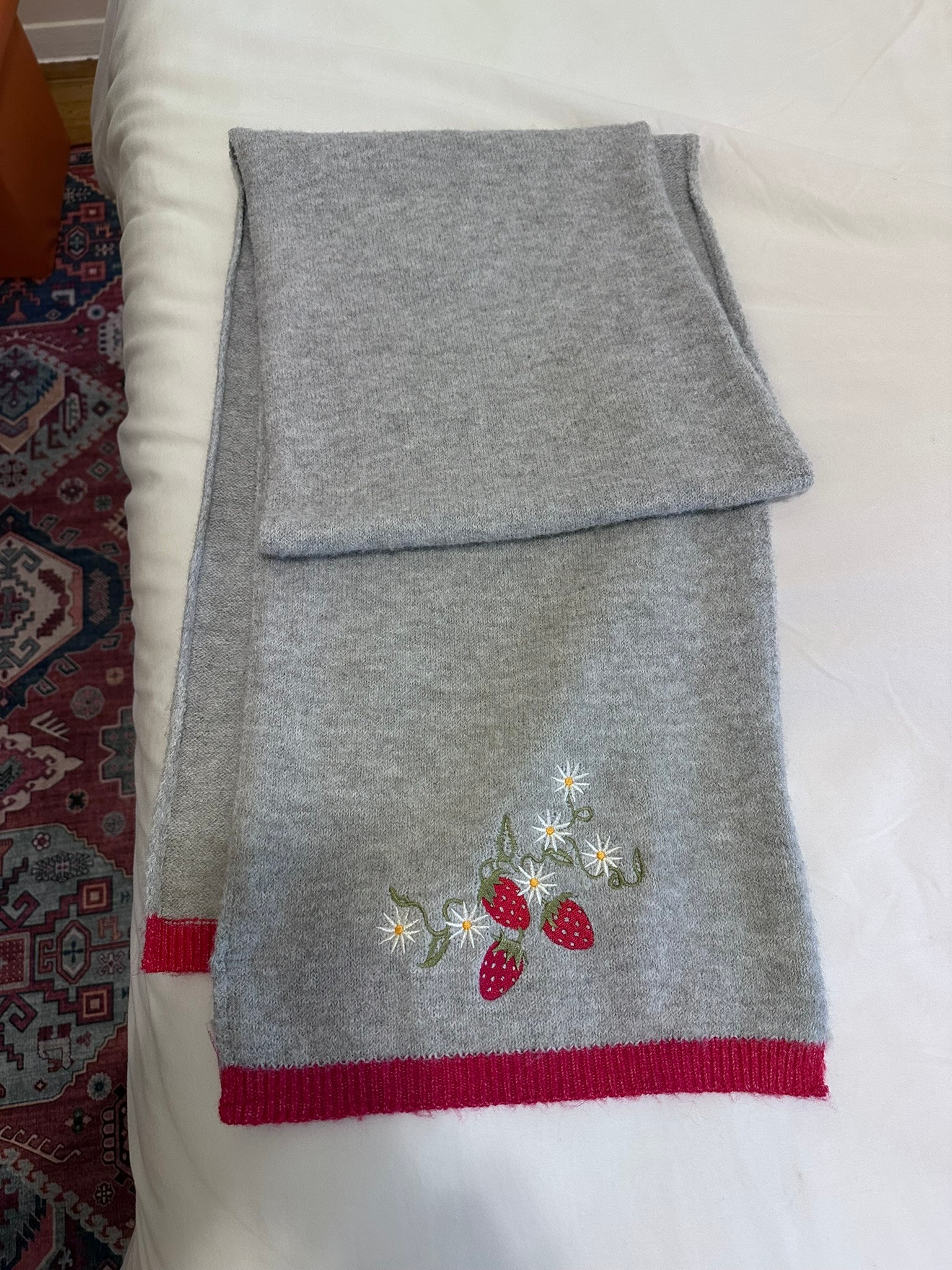 Lisa Says Gah Strawberry Knit Scarf + Bonnet Set - photo 4