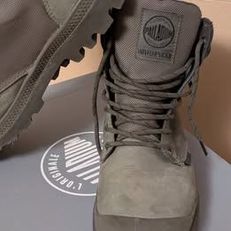 Mens/Womens Palladium Waterproof Boots - Size: Men-7, Women-8.5 - photo 4