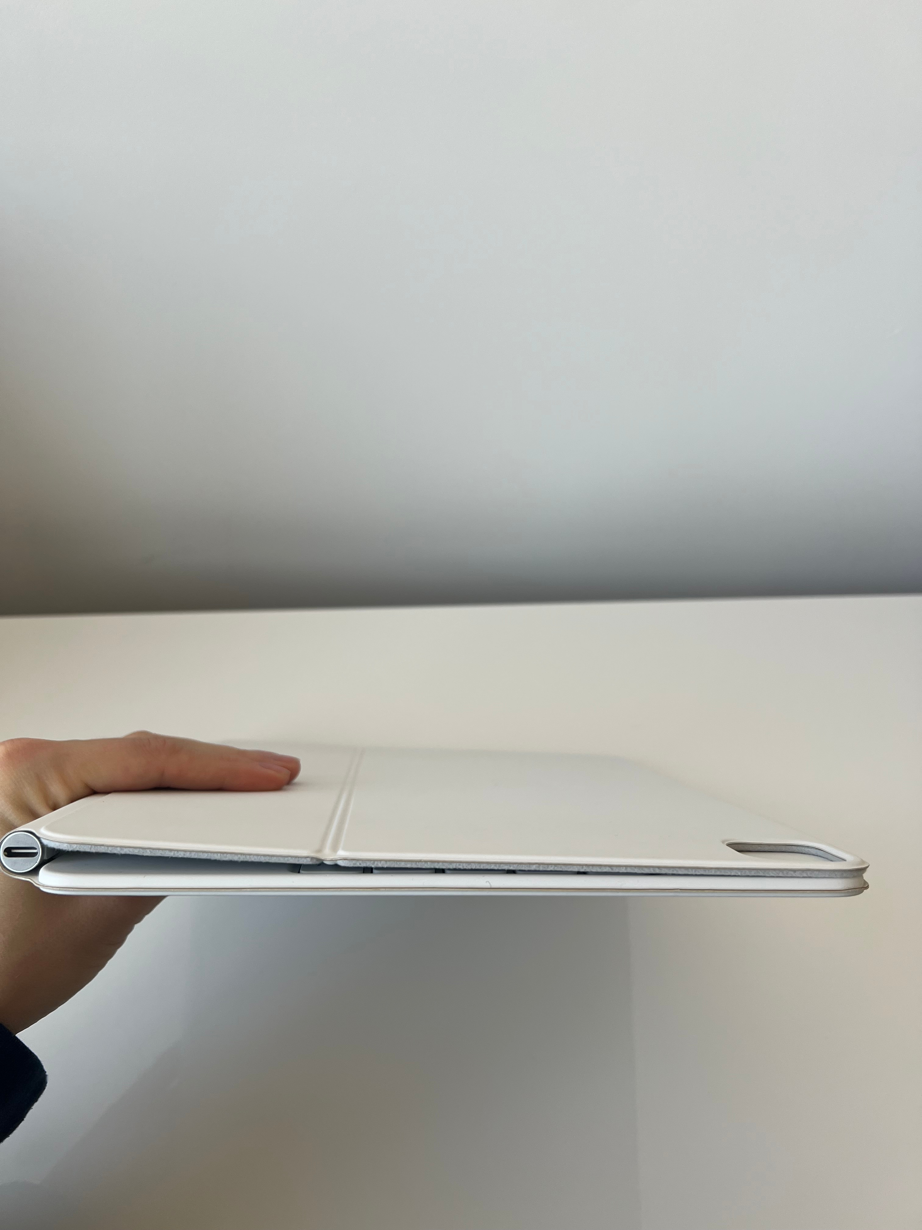 Apple Magic Keyboard for 12.9" iPad Pro 5th Gen., White - US Eng - photo 5