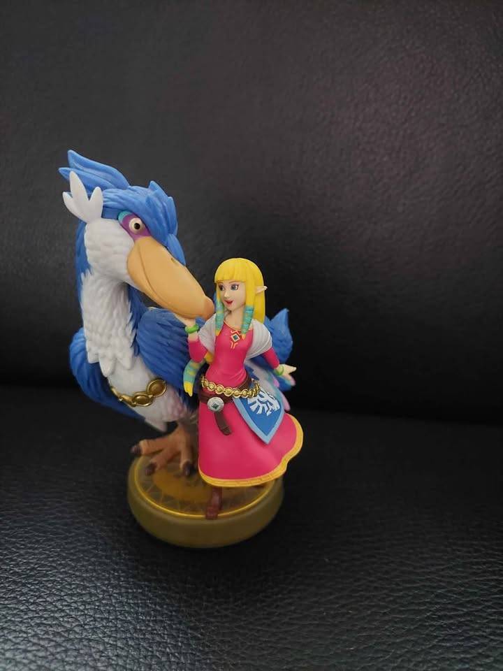 Amiibo Zelda & Loftwing (Nintendo Switch) figure