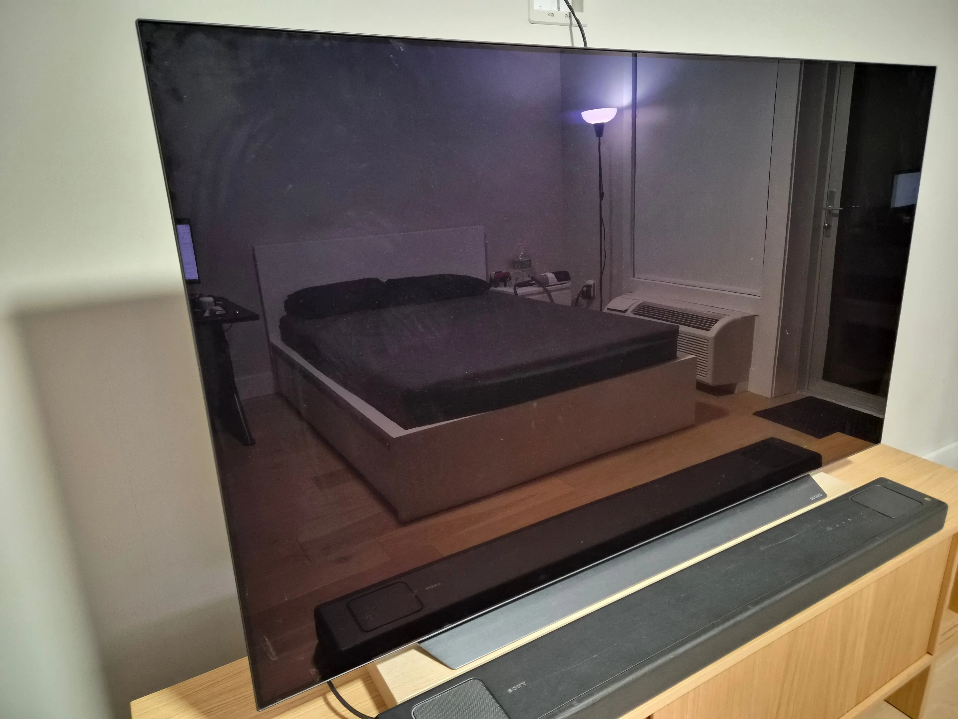 LG CX OLED 65" TV – Excellent Condition – No Damage image indicator(2)