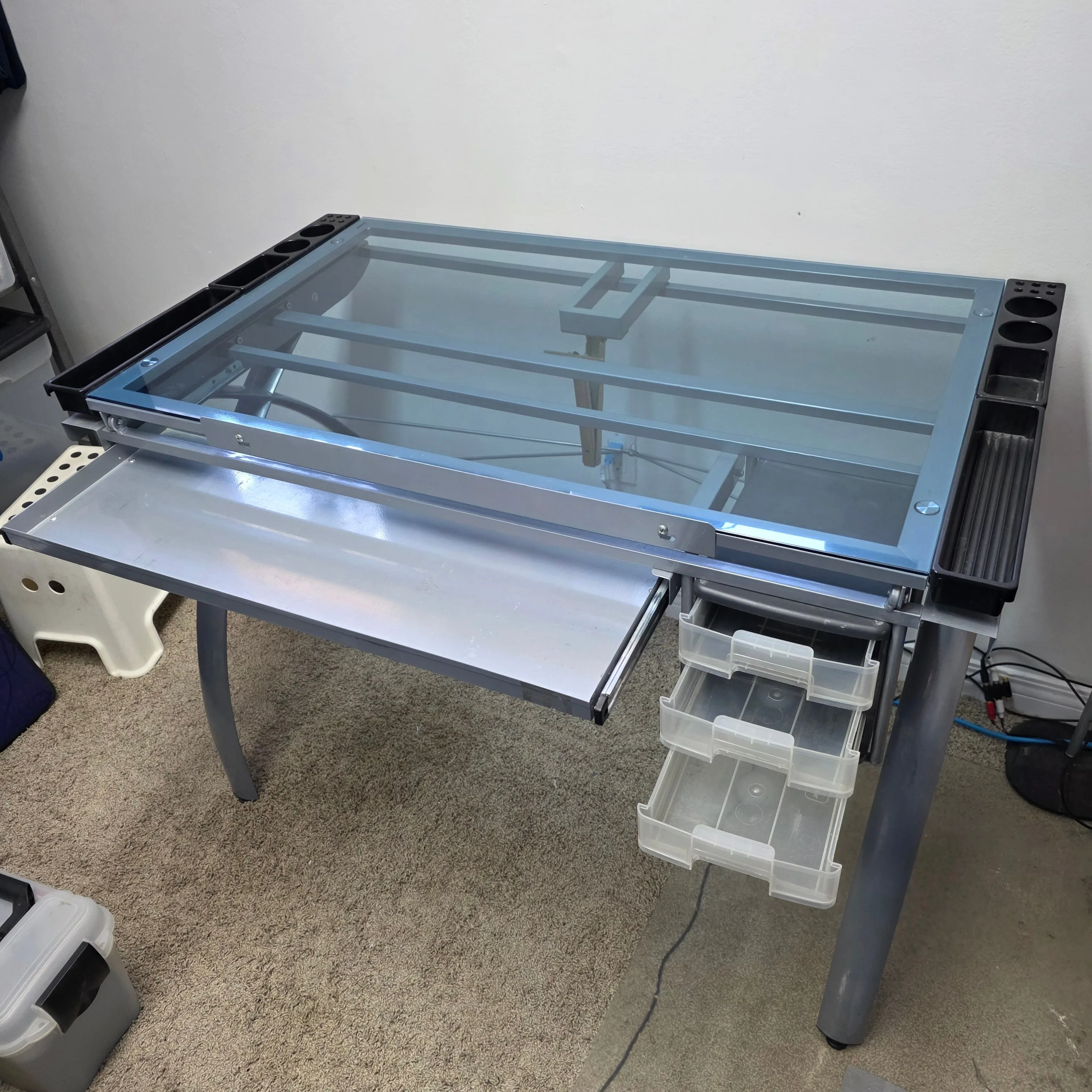 FUTRA DRAWING TABLE - $200.00 image indicator(2)