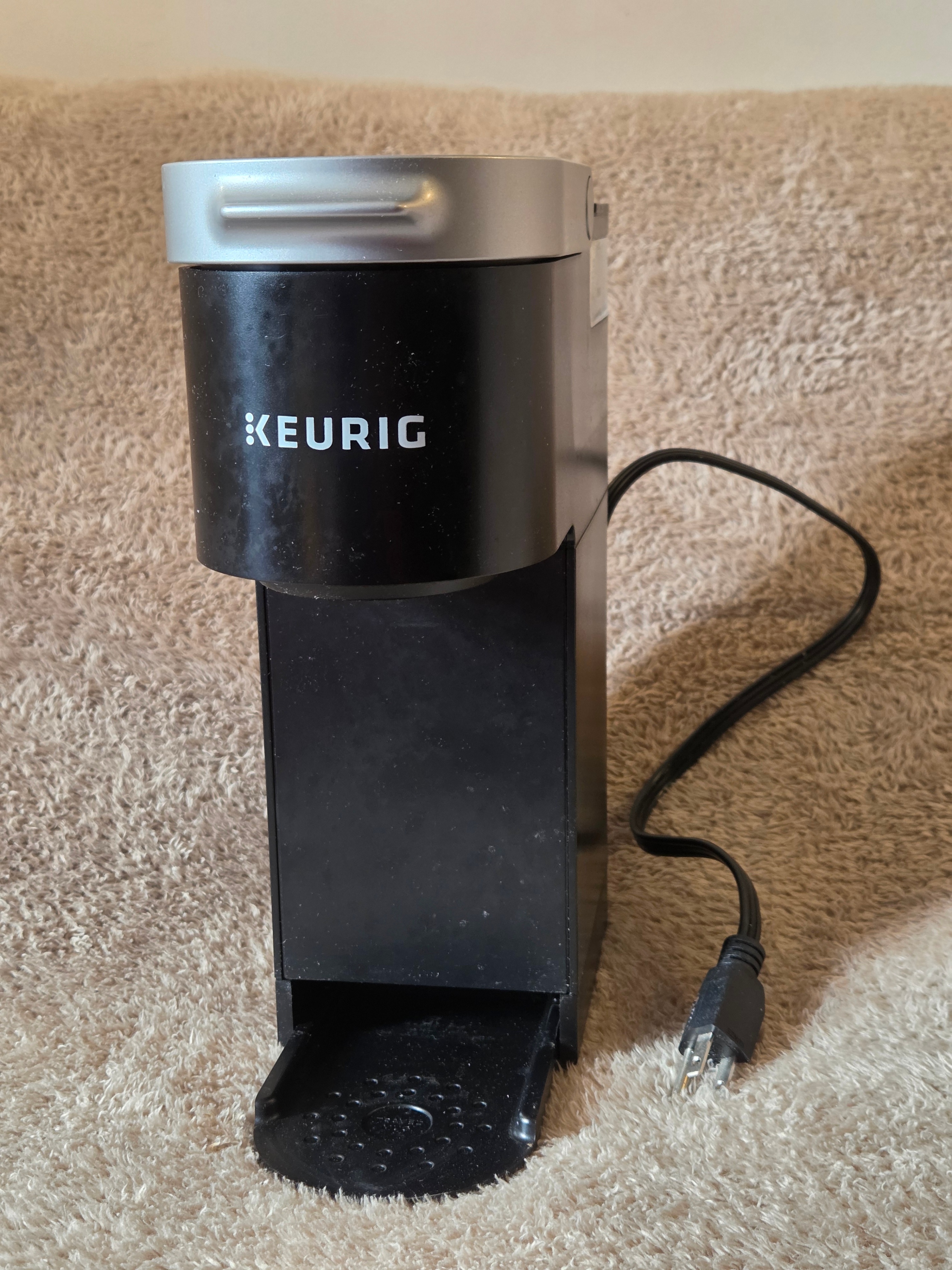 Keurig compact K-Cup coffee maker, black