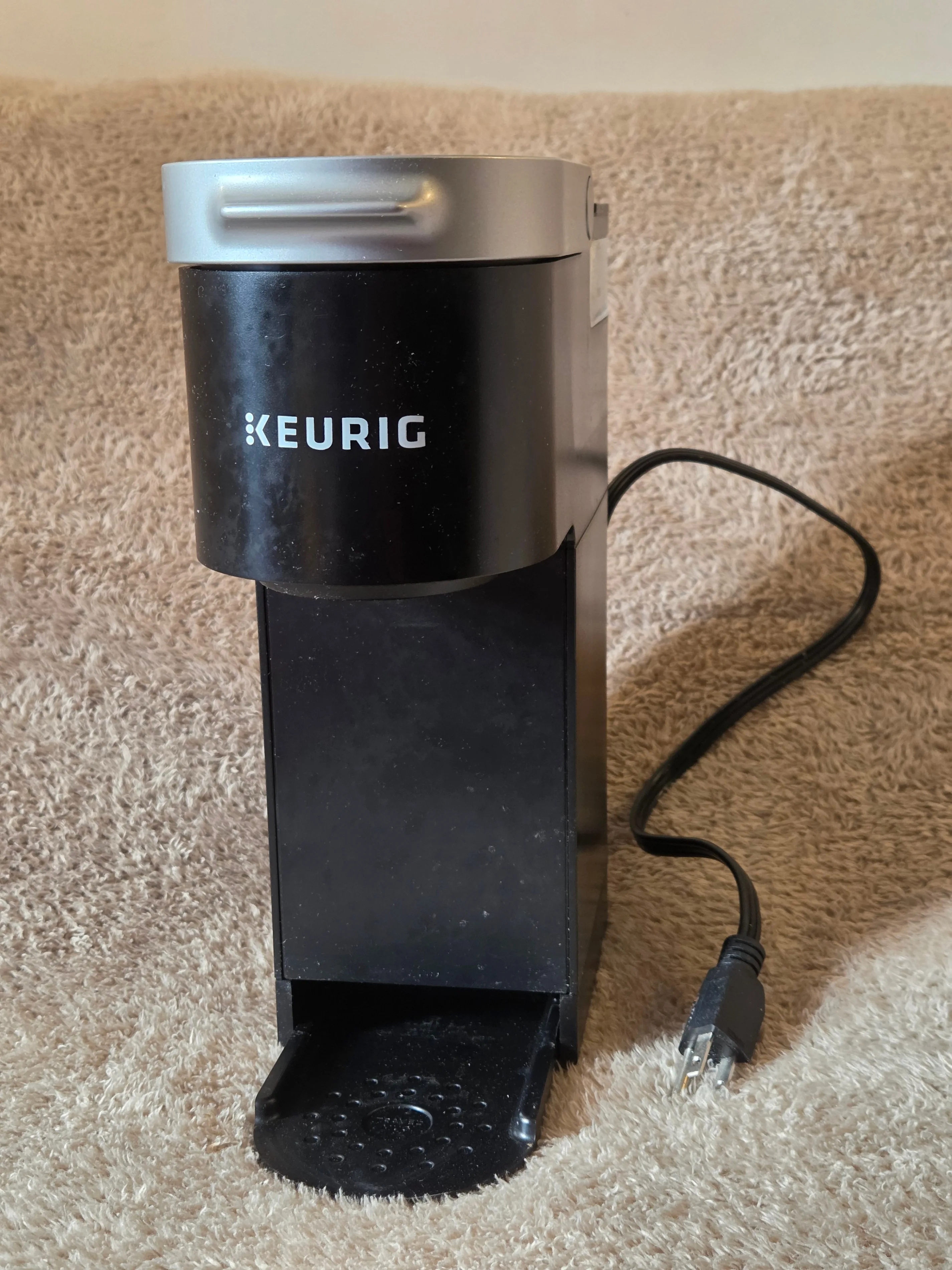 Keurig compact K-Cup coffee maker, black