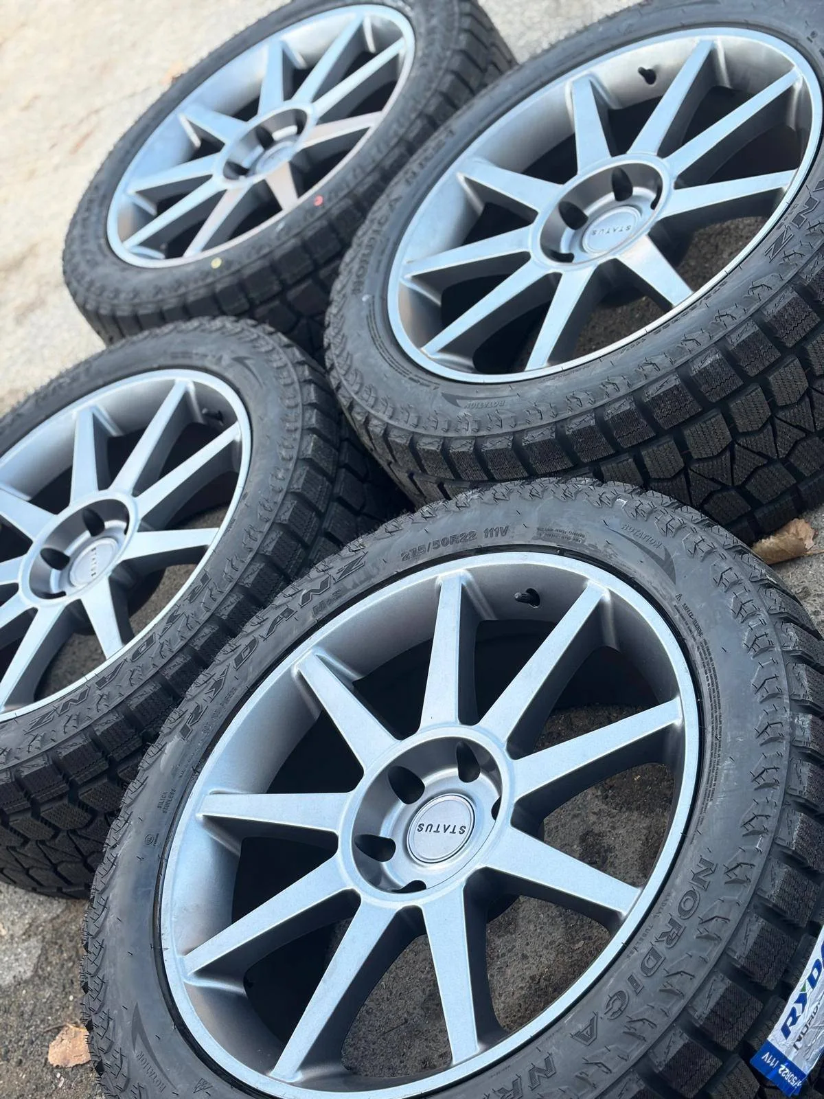 NEW 22”STATUS(6x139)+275/50/R22 Snows-Escalade/Sierra/Yukon/Taho