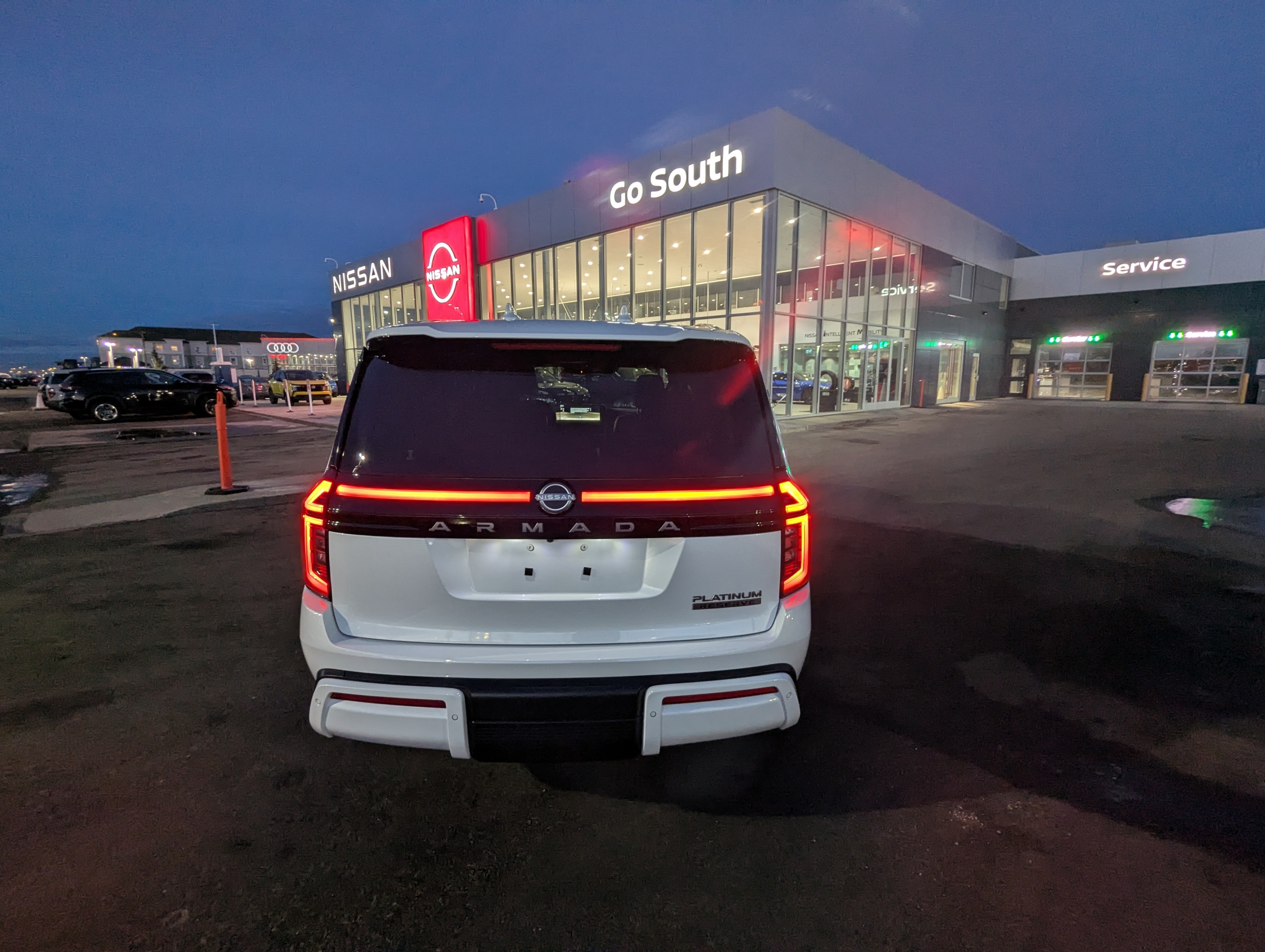 2025 Nissan Armada Platinum Reserve - photo 4