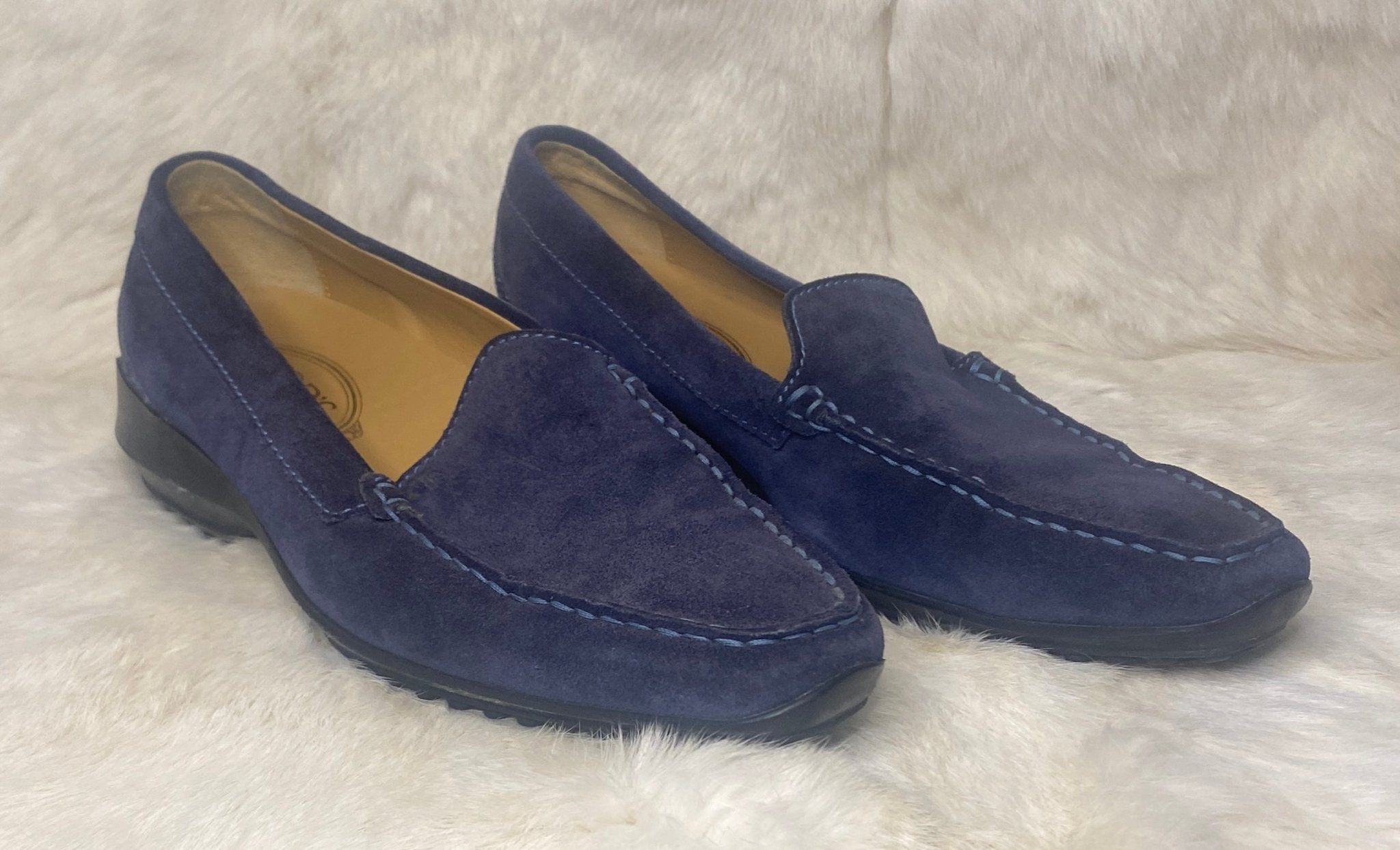 Tods Pantofola City Gommino Women’s Blue Suede Loafers 7-1/2