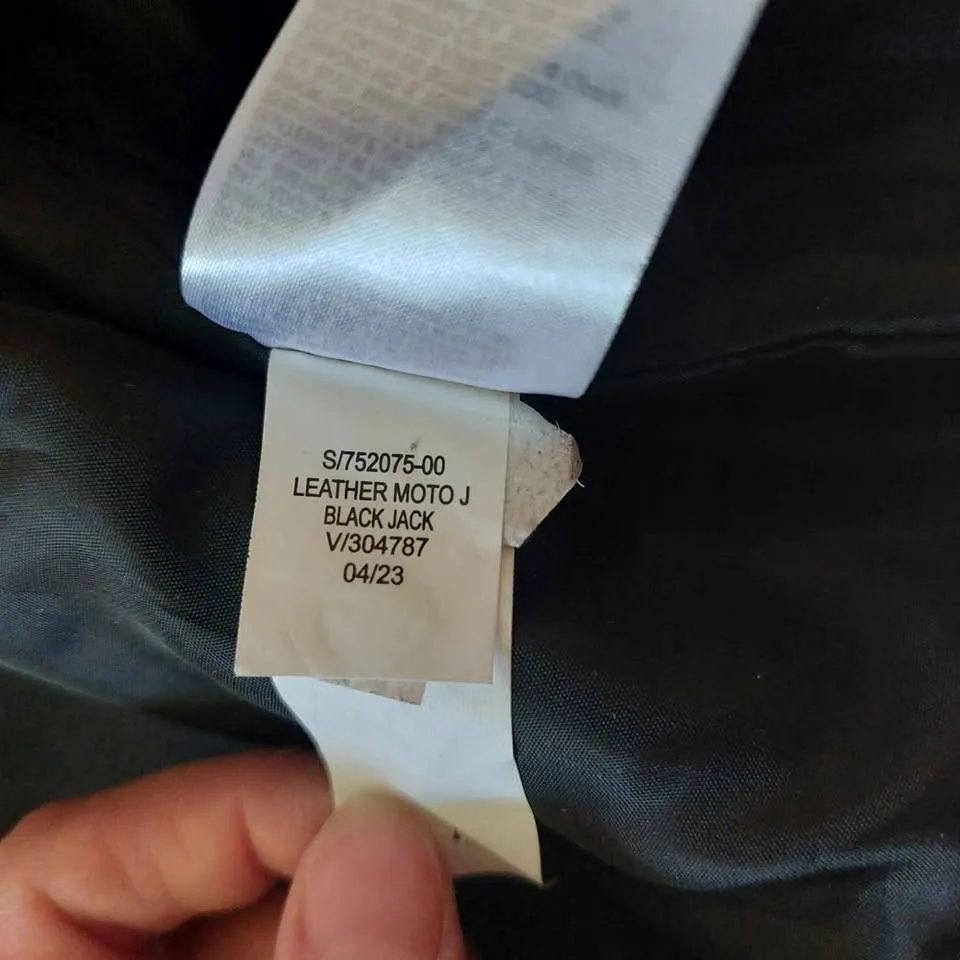 Old Navy Women's Faux Leather Moto Jacket Size L Petite image indicator(3)