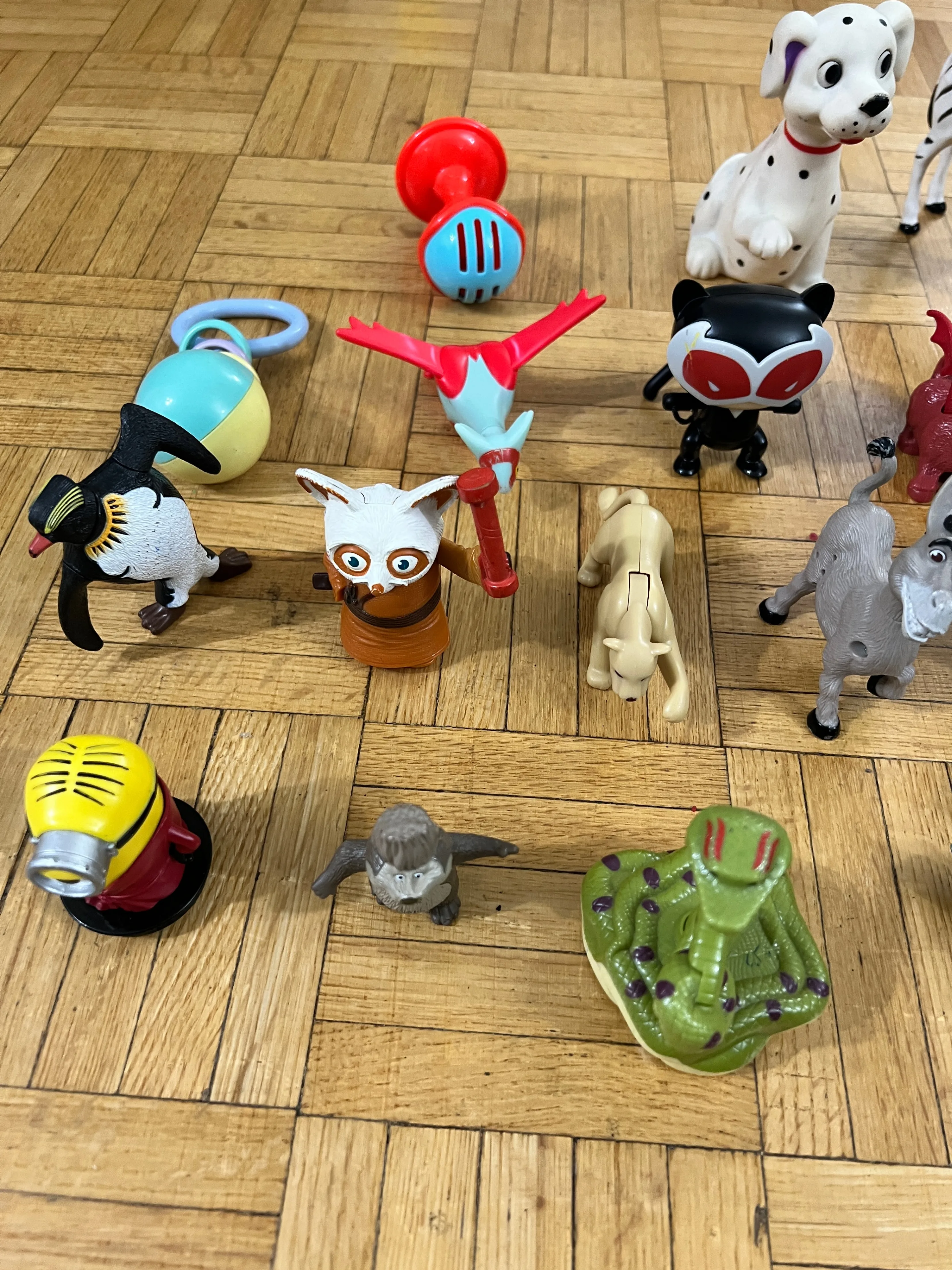 32 toys for kids / jouets pour enfants image indicator(3)