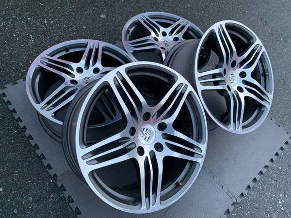 Set of OEM FORGED 19X8/9.5 Porsche Boxster/Cayman rims exc con - photo 4