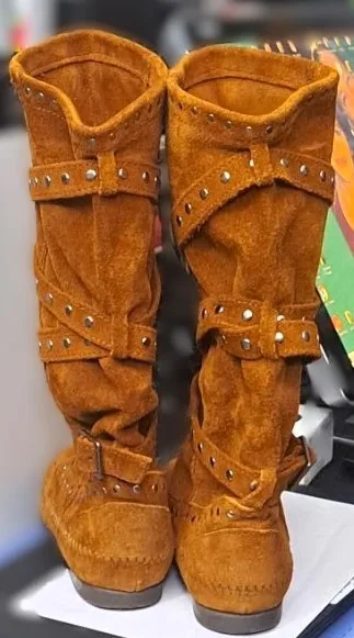 Genuine Thick Soft Leather Boots w/ Reversible Straps Looks New image indicator(4)