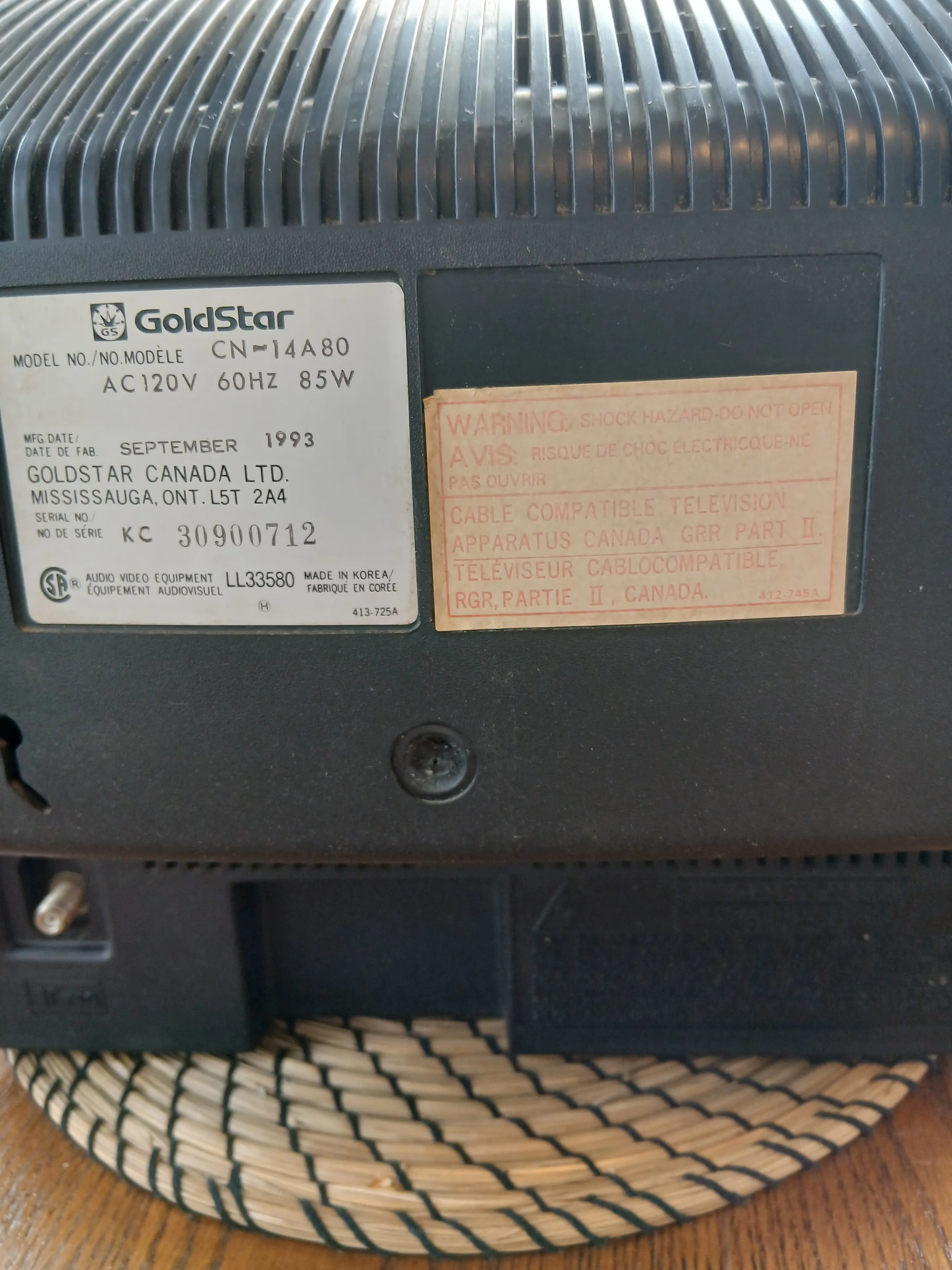 Vintage Retro Gaming TV Goldstar 13 3/4" CN-14A80 1993 image indicator(7)