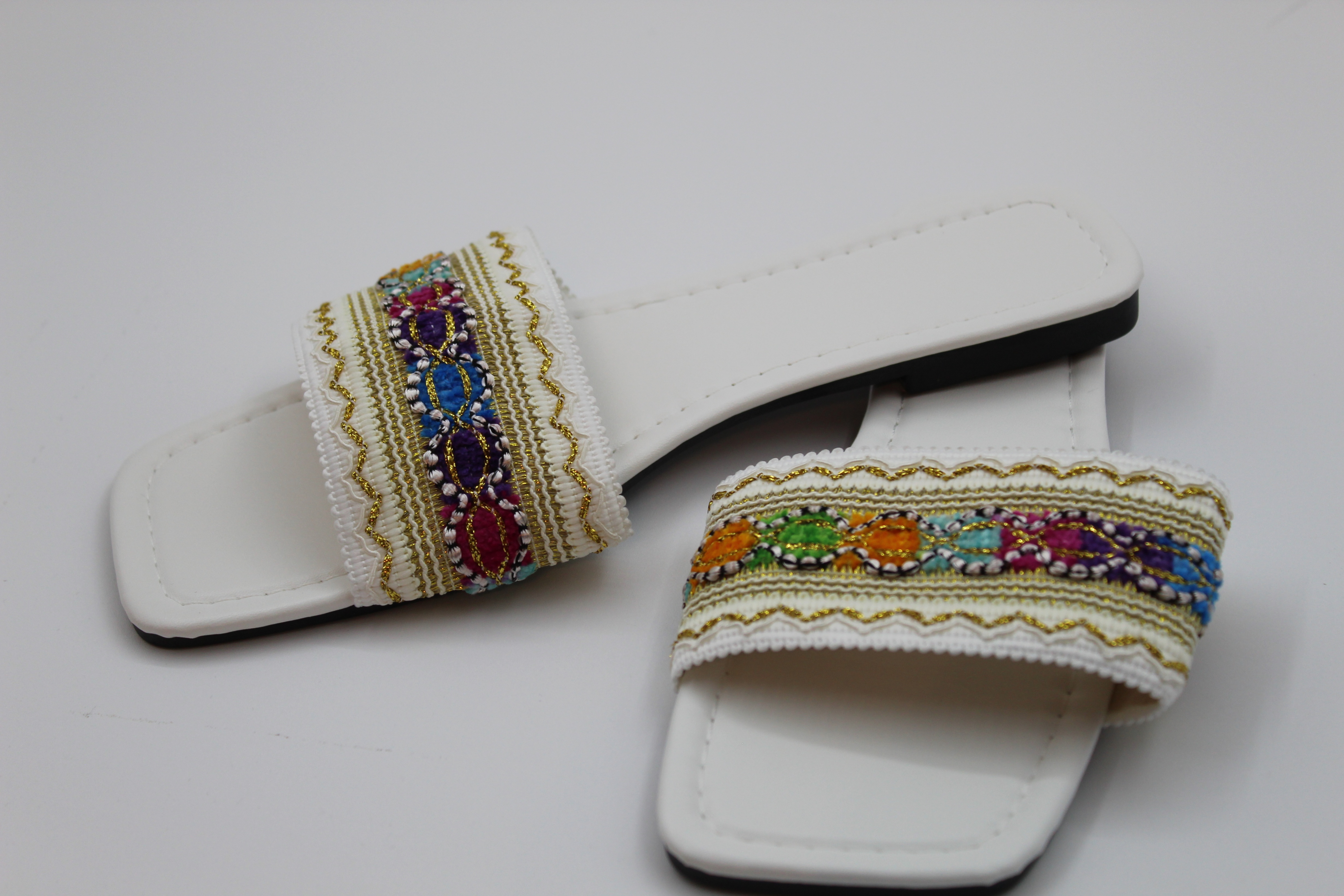 Women's Flat Sandals - photo 3