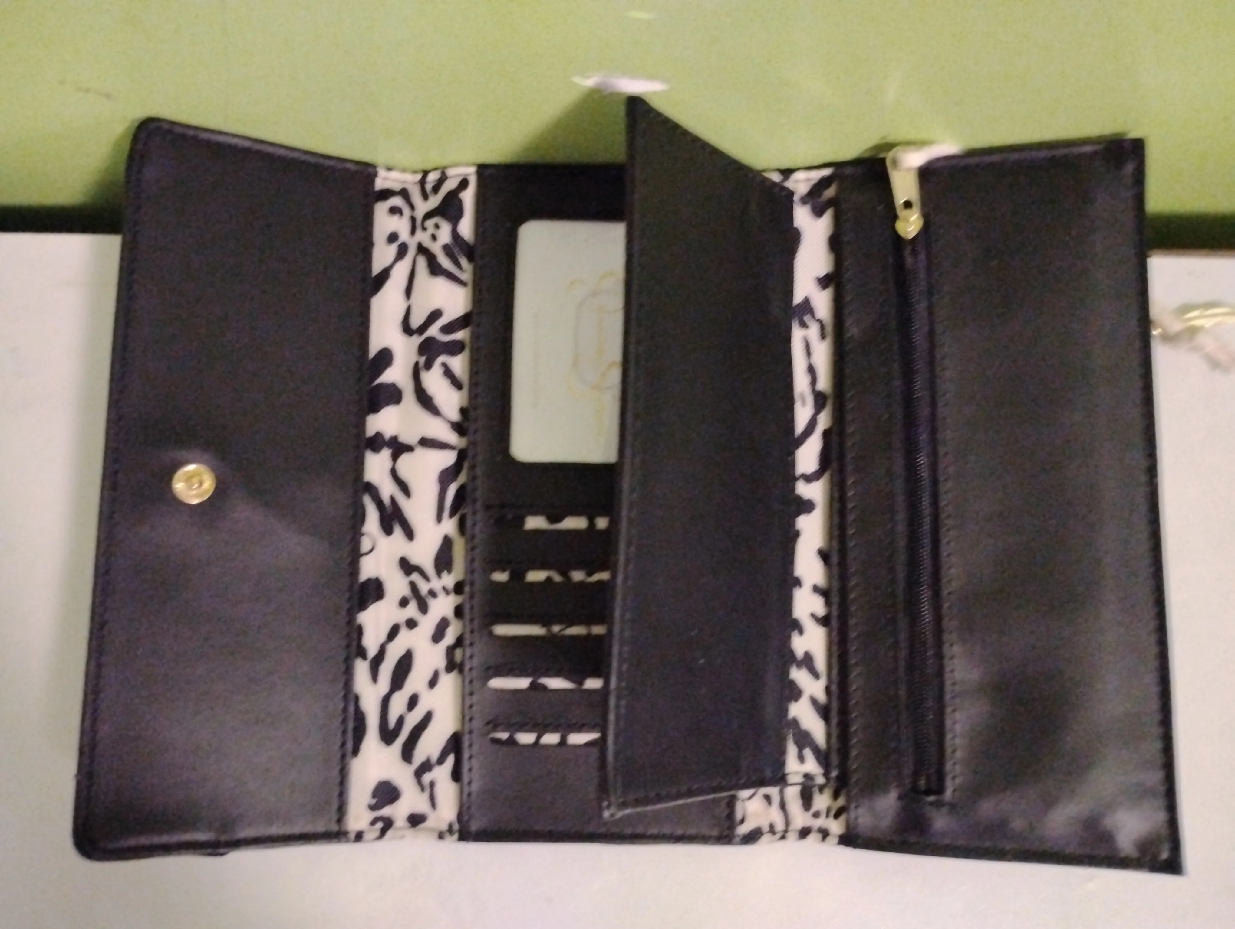 Jessica Simpson Trifold Clutch — New Condition image indicator(2)