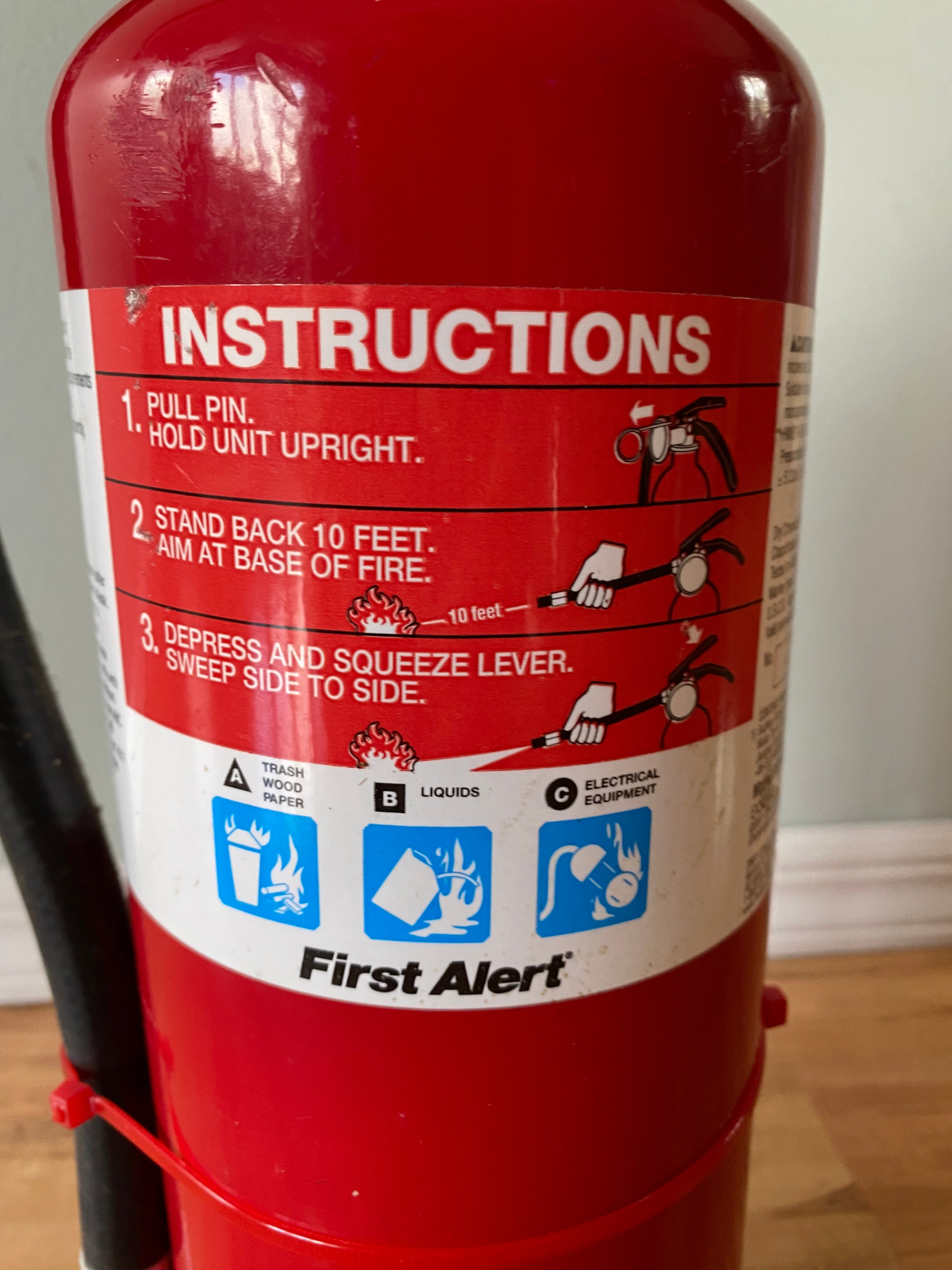 First Alert Fire Extinguisher - photo 2