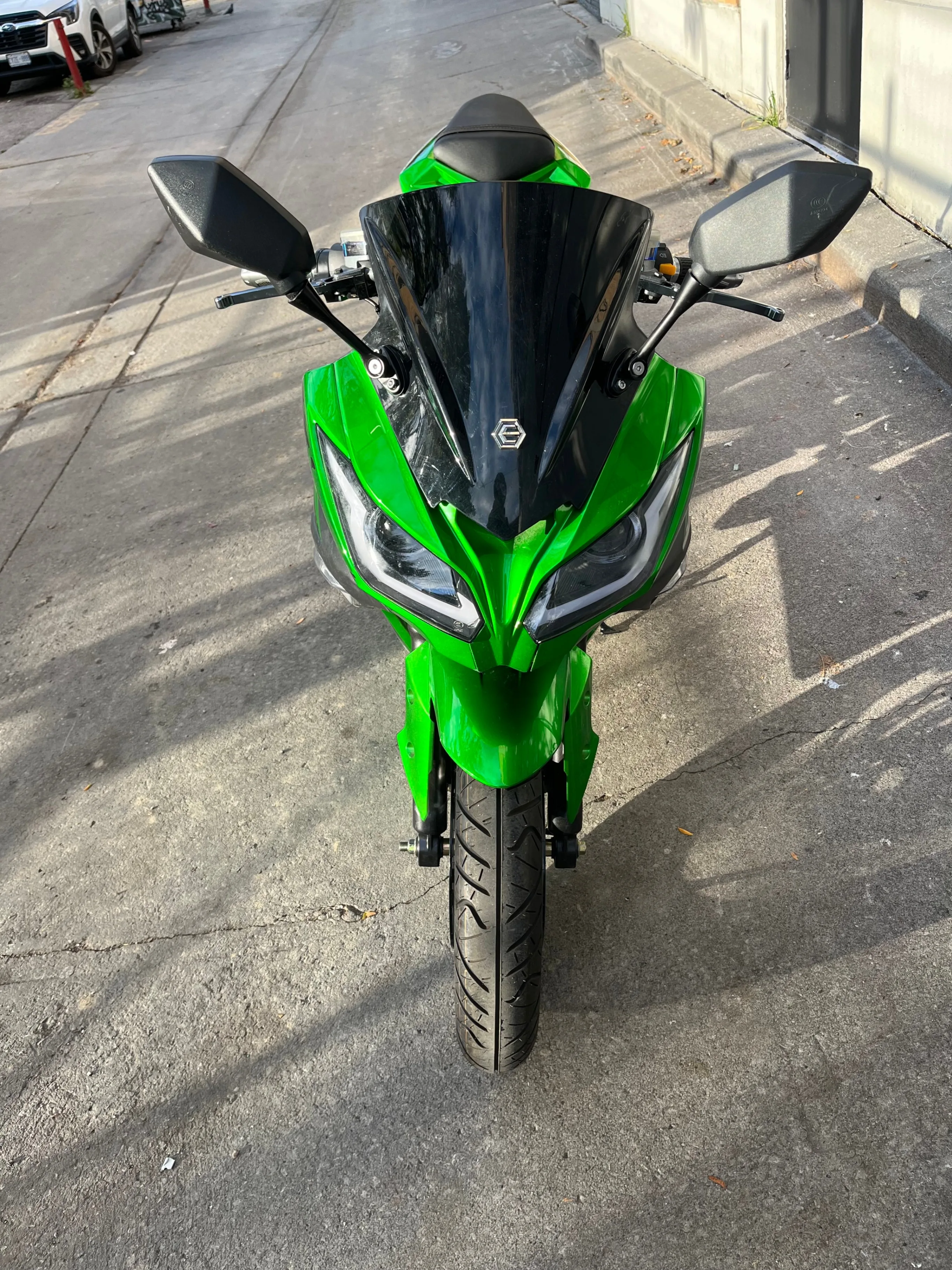 EMMO Zone Max Electric Motorcycle | Showroom Demo/Full Warranty image indicator(2)