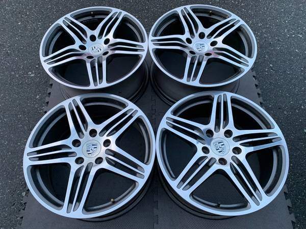 Set of OEM FORGED 19X8/9.5 Porsche Boxster/Cayman rims exc con - photo 2