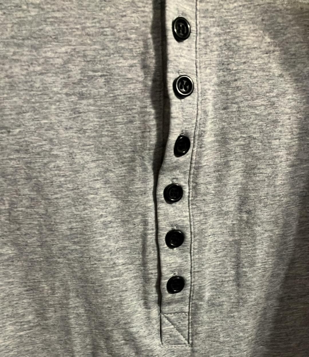 Man Old Navy Grey Top with Buttons - Size XL - photo 2